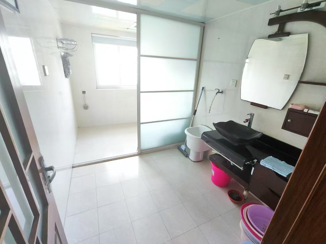 怡园锦居 4室2厅2卫 131.00m&sup2;