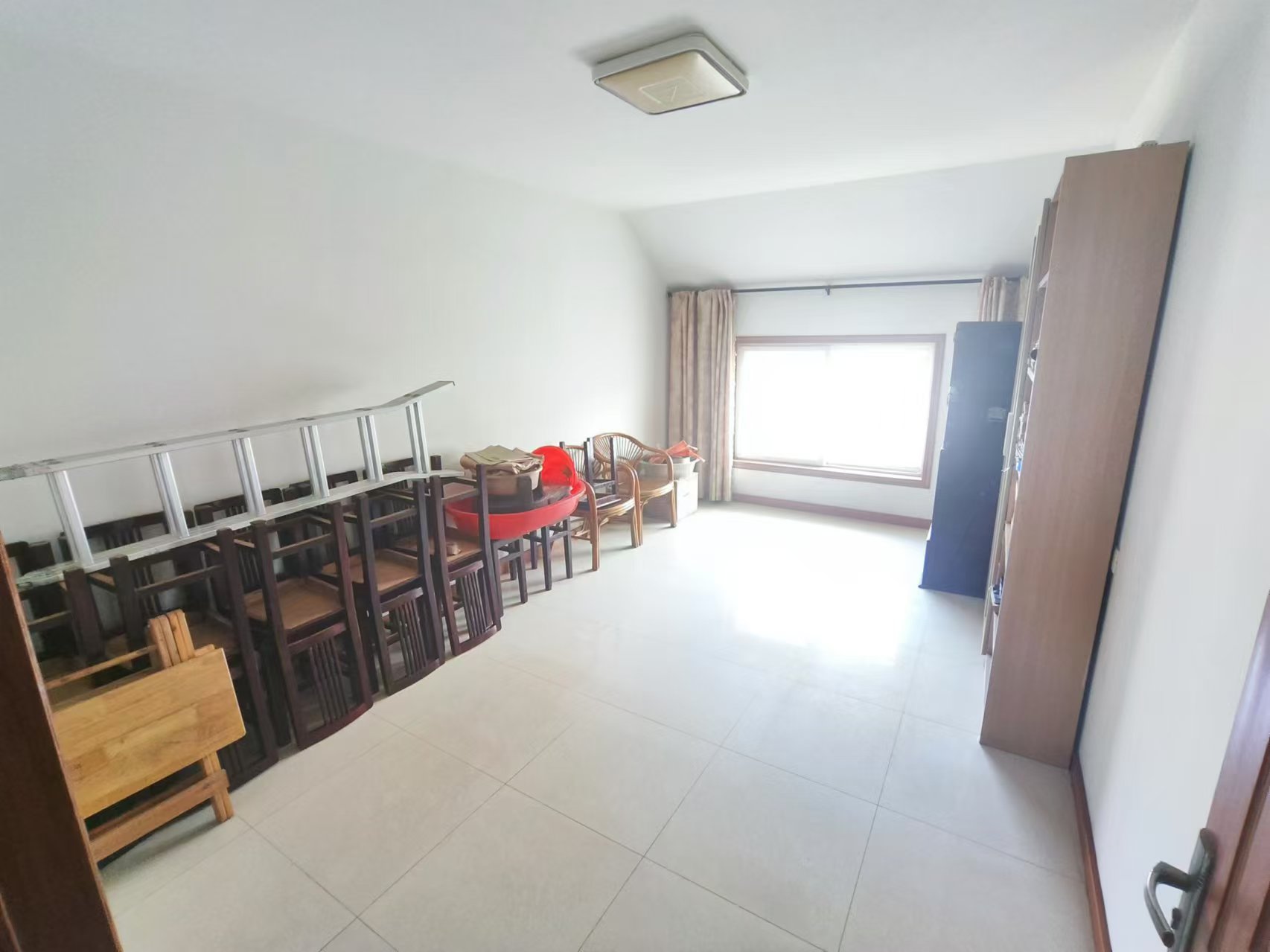 怡园锦居 4室2厅2卫 131.00m&sup2;