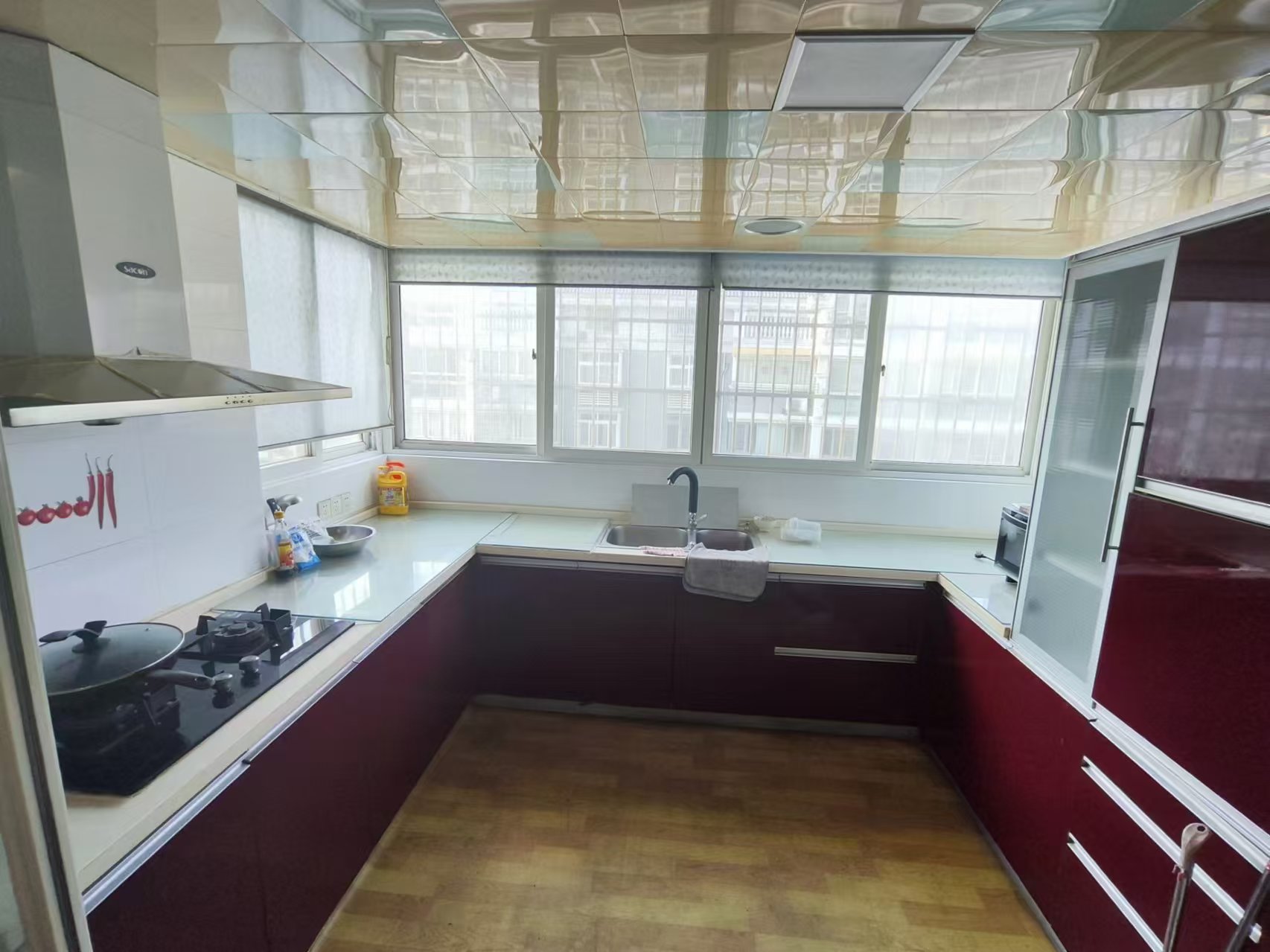 怡园锦居 4室2厅2卫 131.00m&sup2;