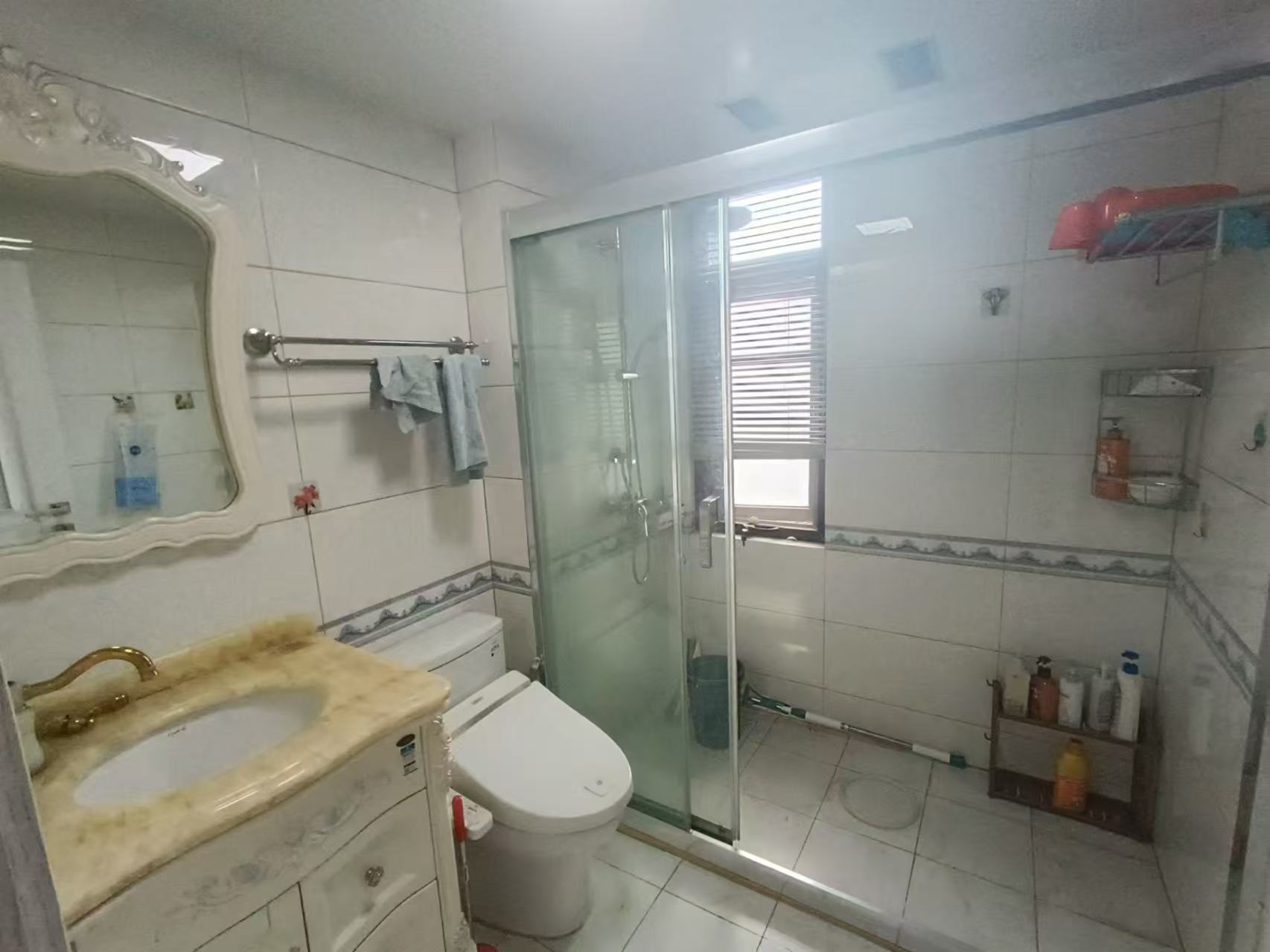 苏建学府雅居 4室2厅2卫 140m&sup2;