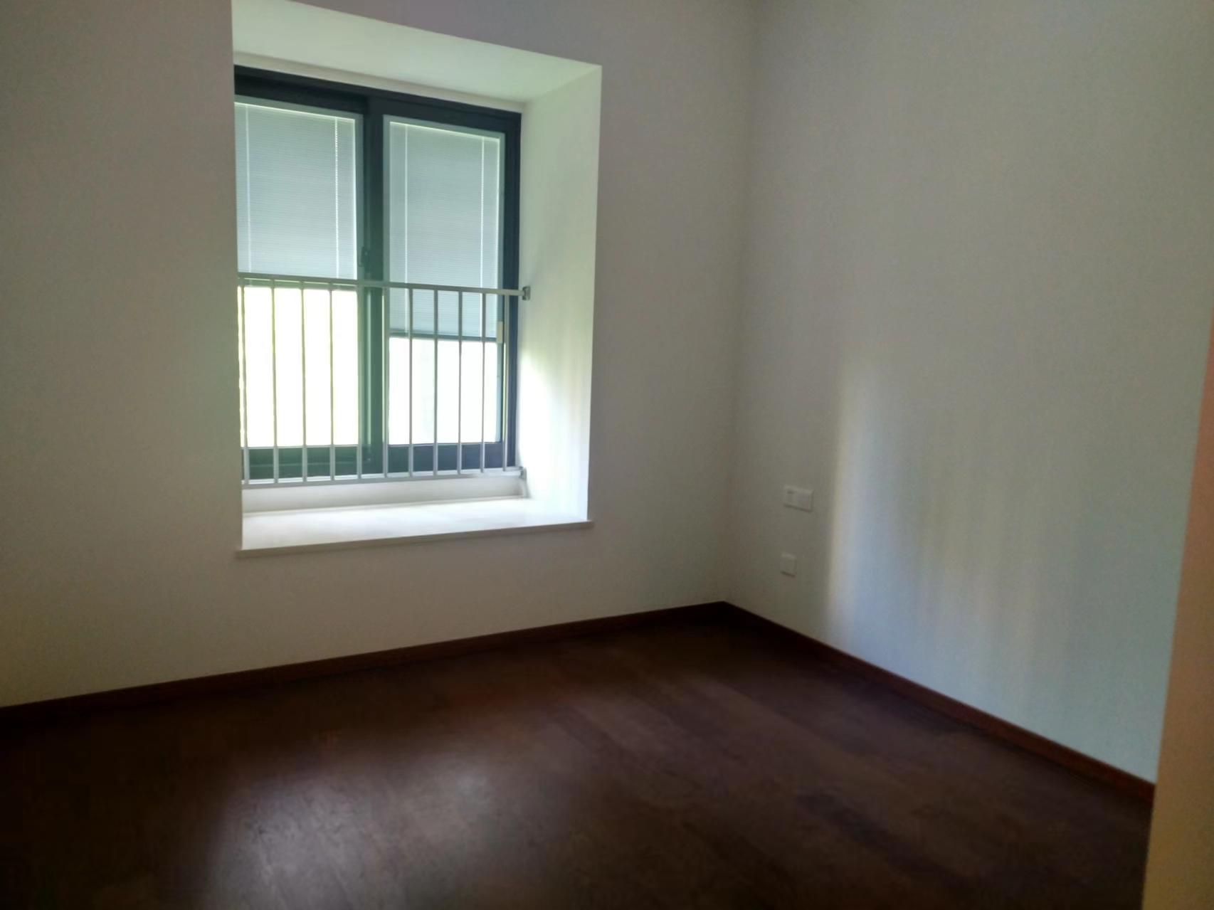 中港白金大厦 1室1厅1卫 31.7m&sup2;