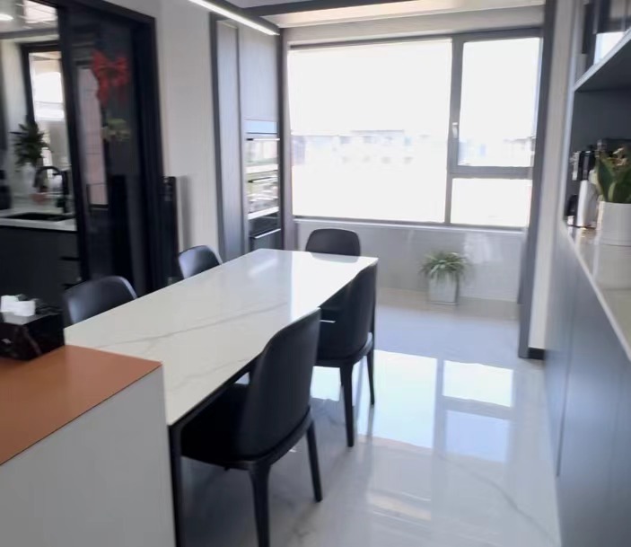 珑府 5室2厅2卫 175m²