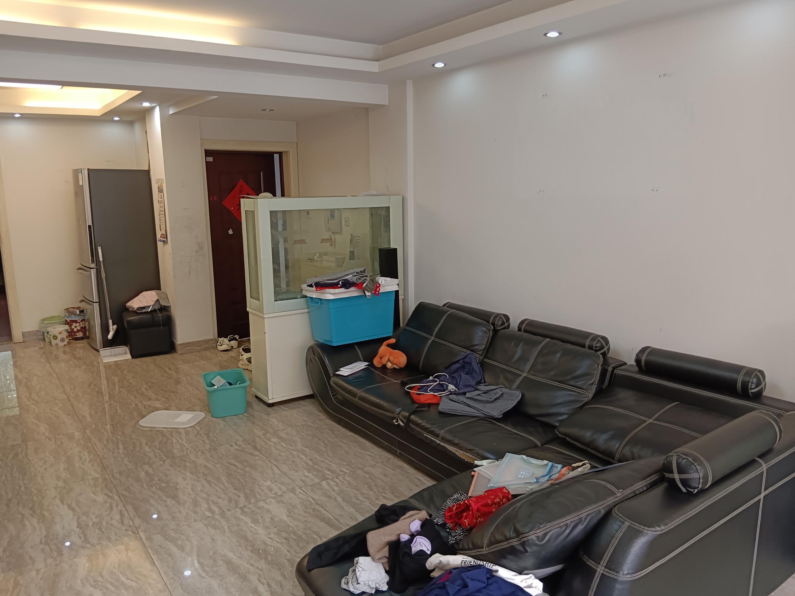 长航地中海花园 3室2厅1卫 142m&sup2;