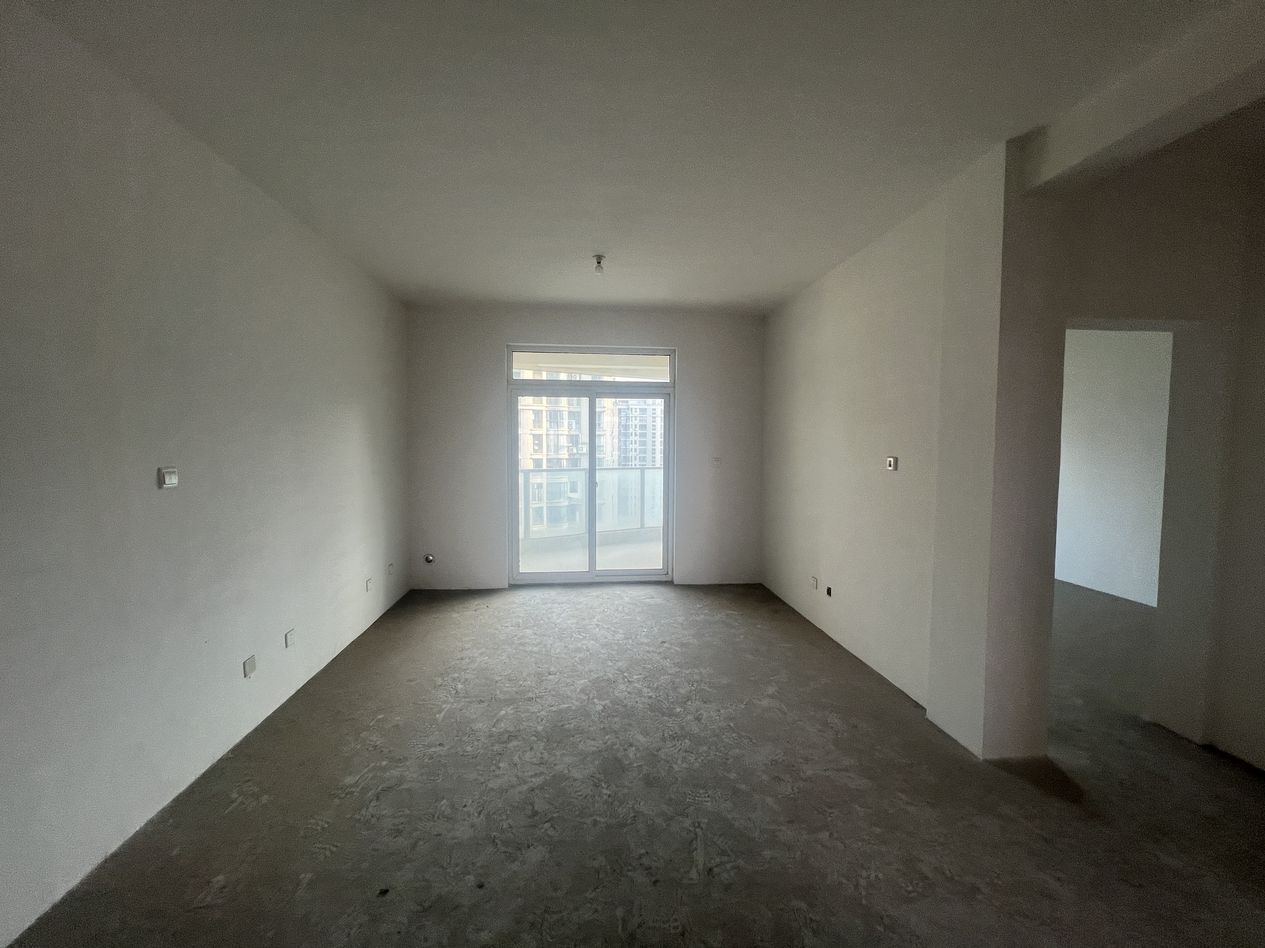 金色城品 3室2厅1卫 111m²