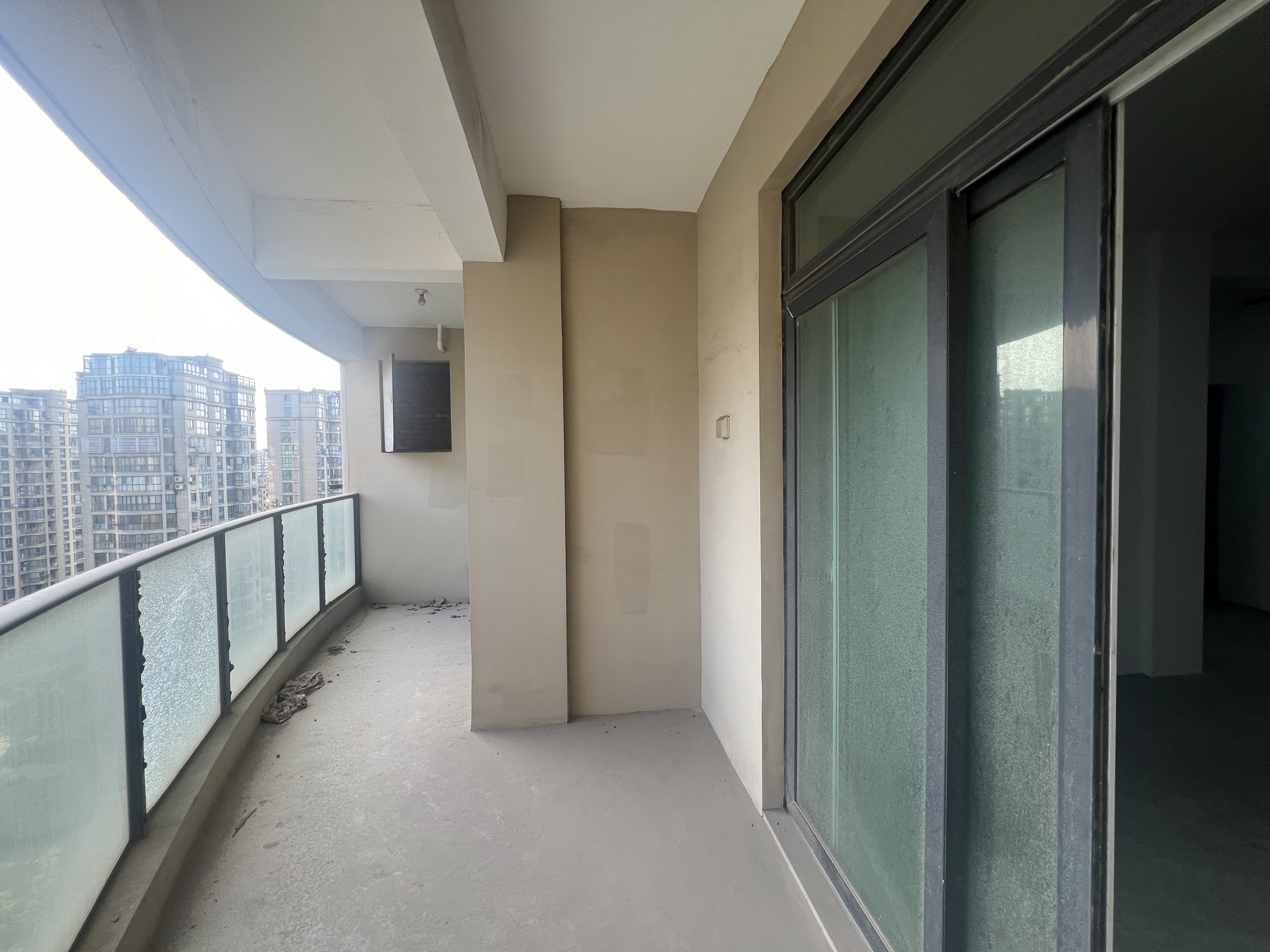 金色城品 3室2厅1卫 111m&sup2;