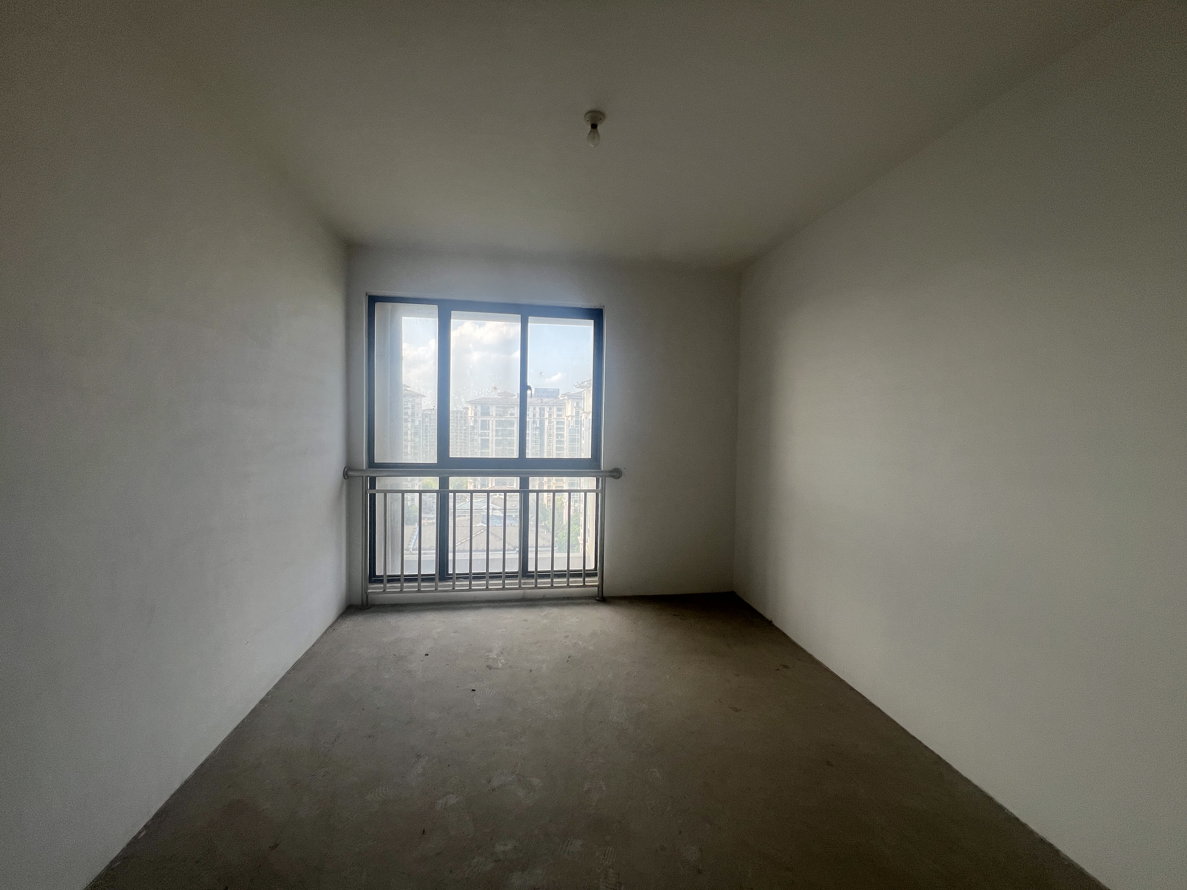 金色城品 3室2厅1卫 111m&sup2;