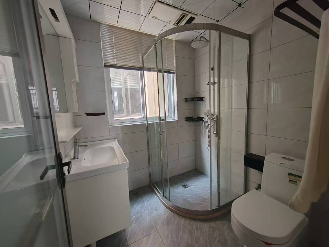滨河人家 3室2厅2卫 96m&sup2;
