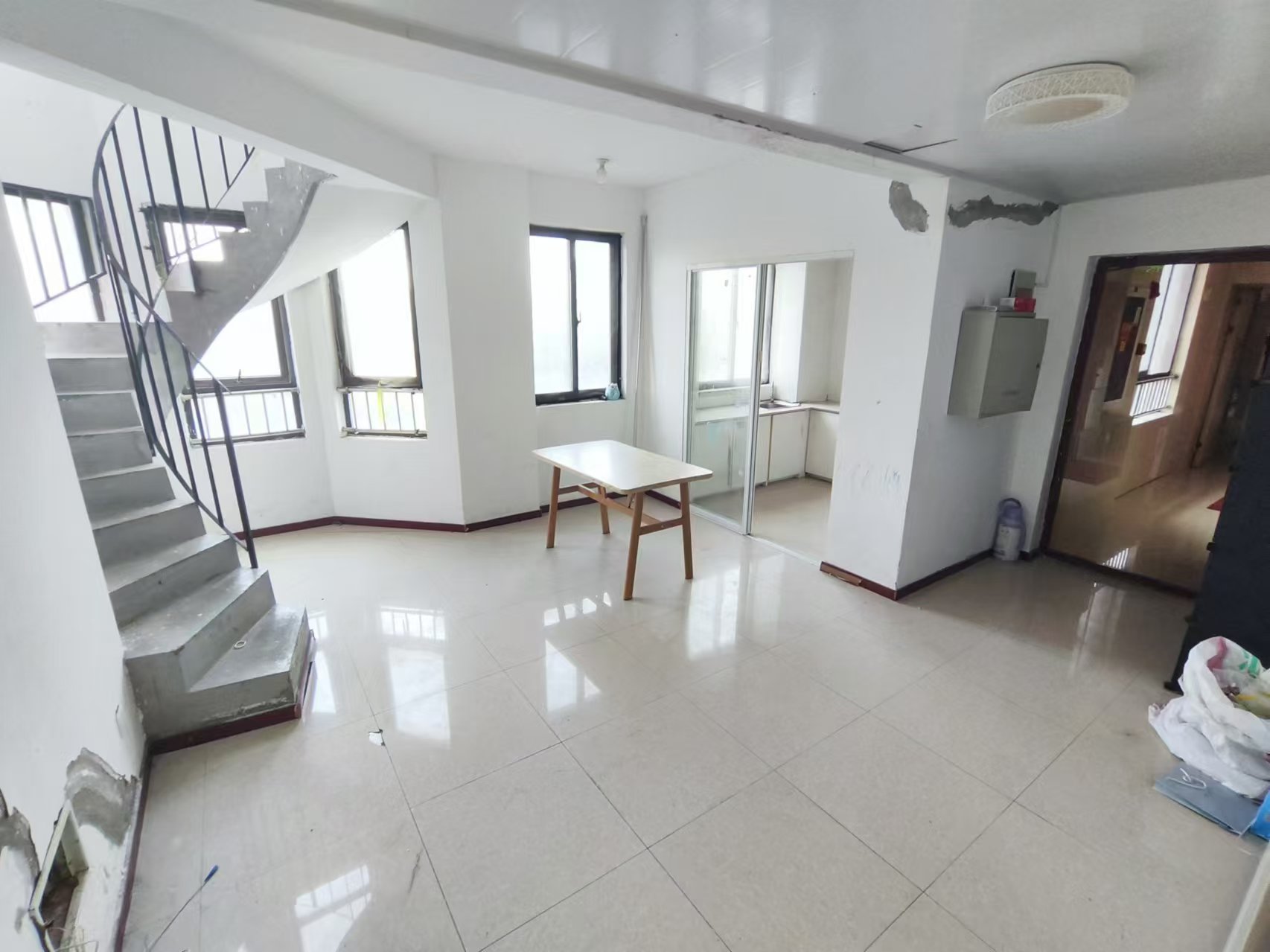 意邦绿墅湾 4室1厅3卫 140.00m²