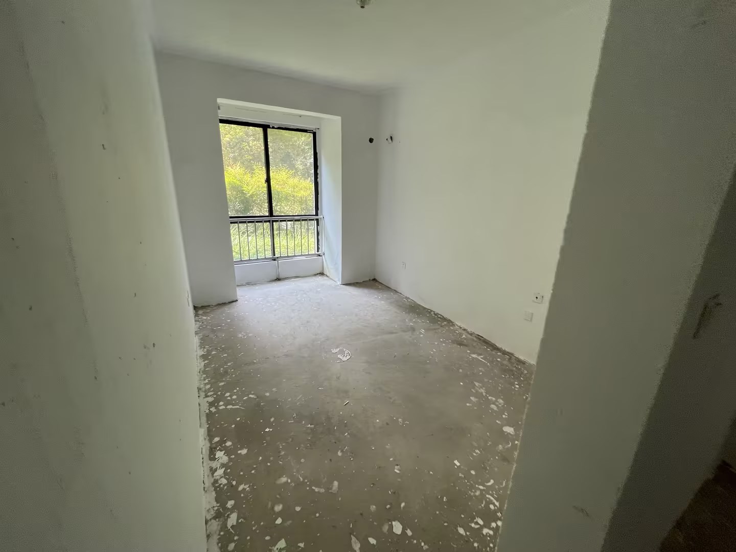 光明幸福天地 3室2厅2卫 142.28m&sup2;
