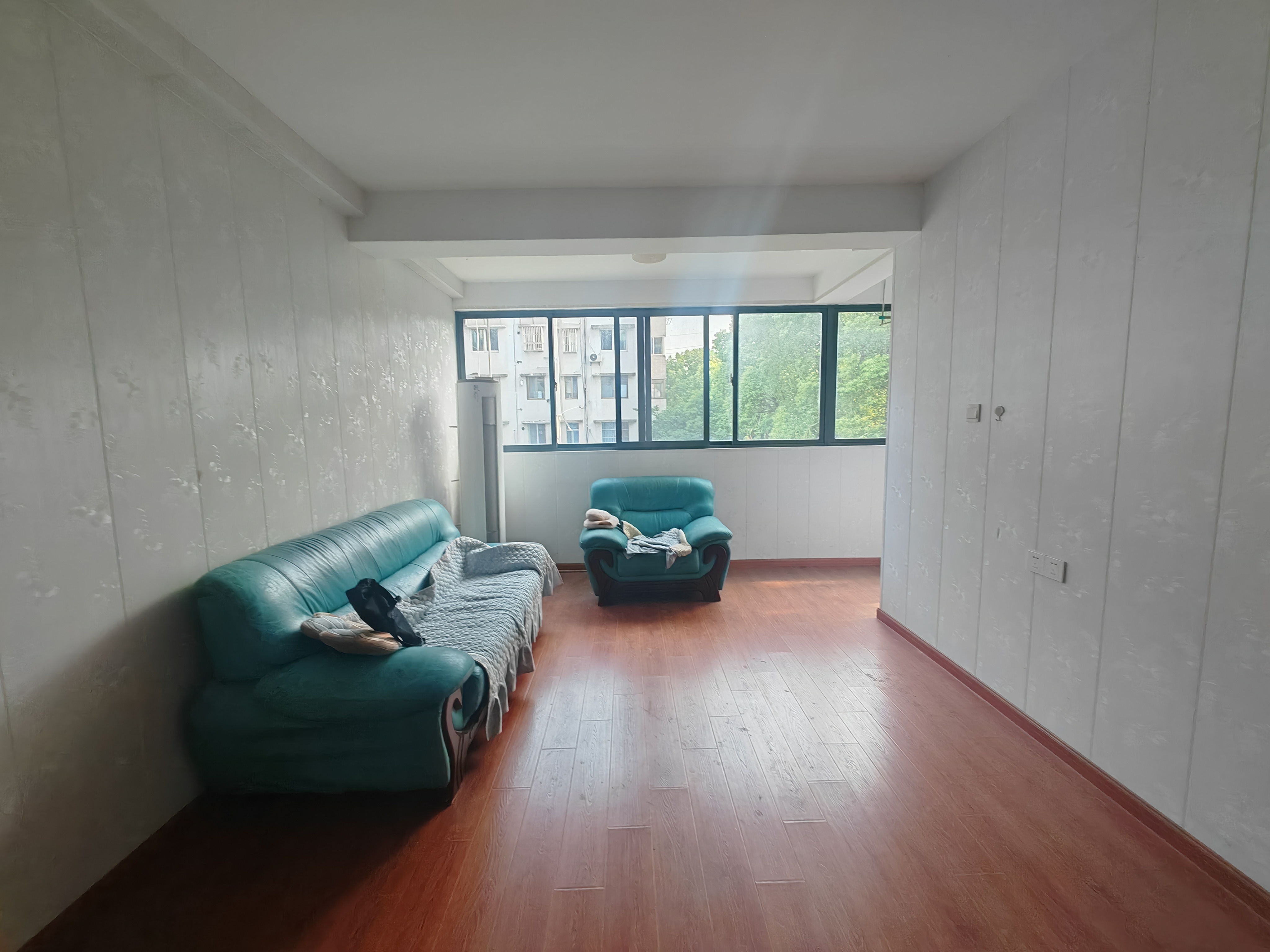 八角亭小区 2室2厅1卫 89.70m²