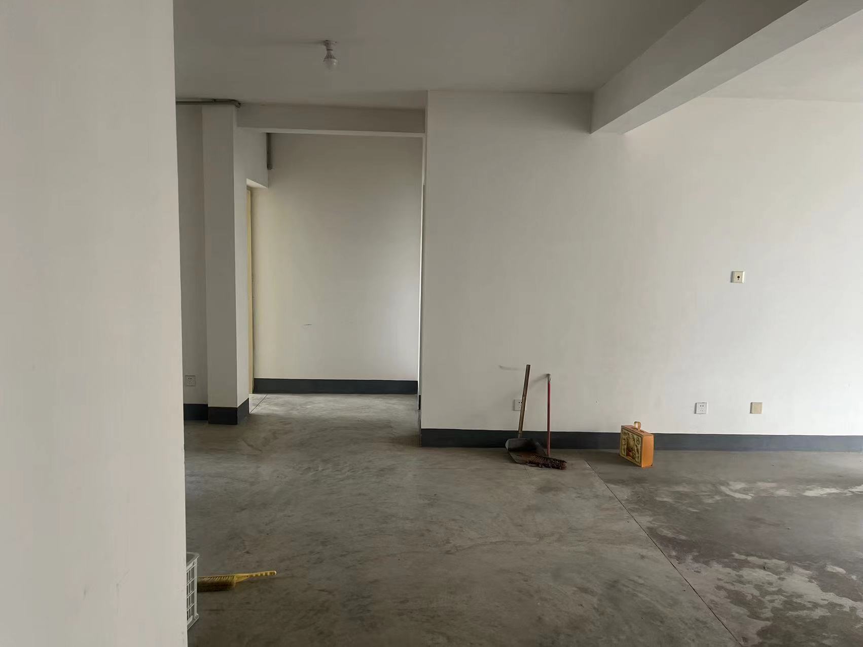 外滩花苑 3室2厅2卫 137m²