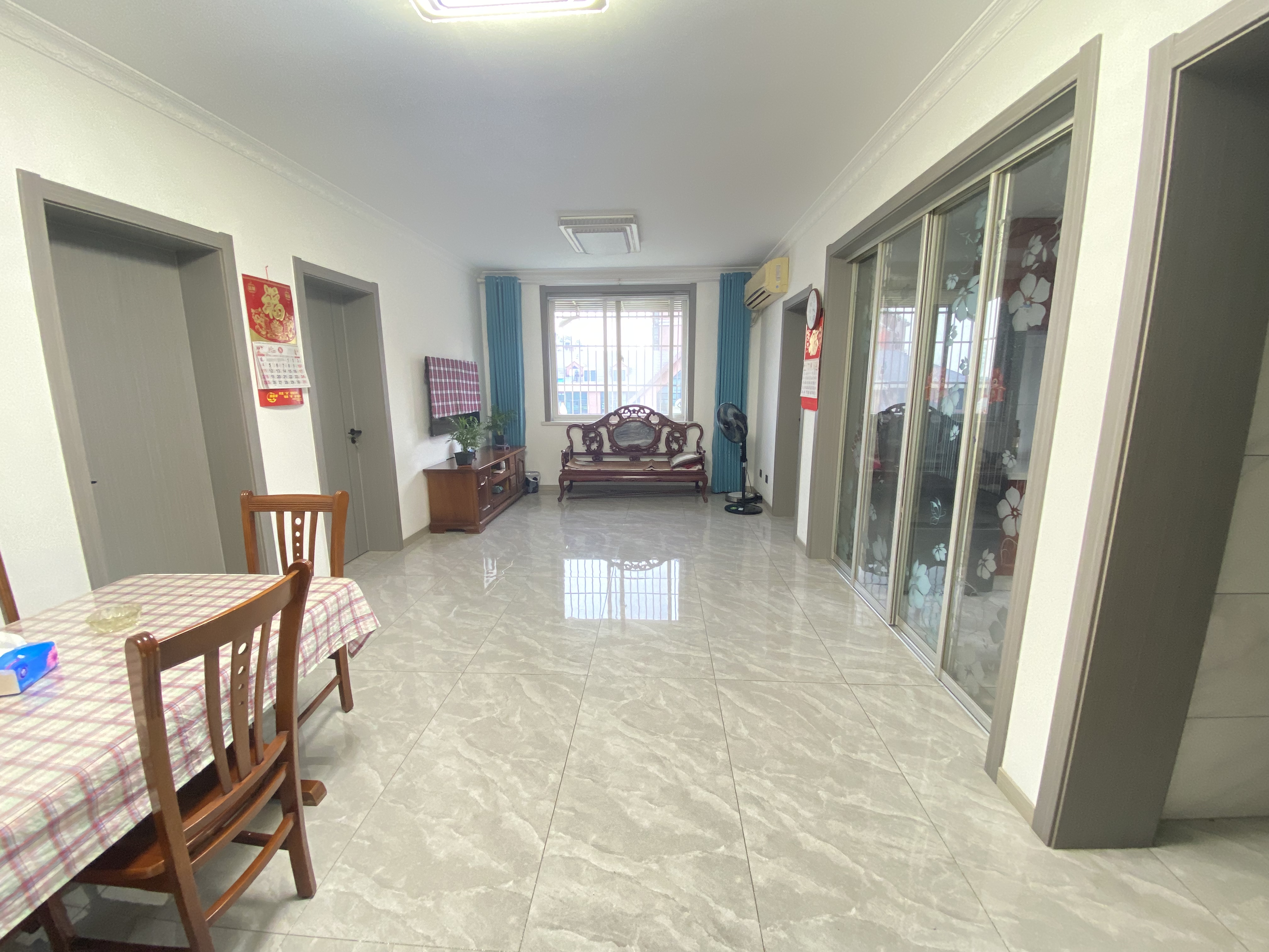 光明南村 3室1厅1卫 95.6m²