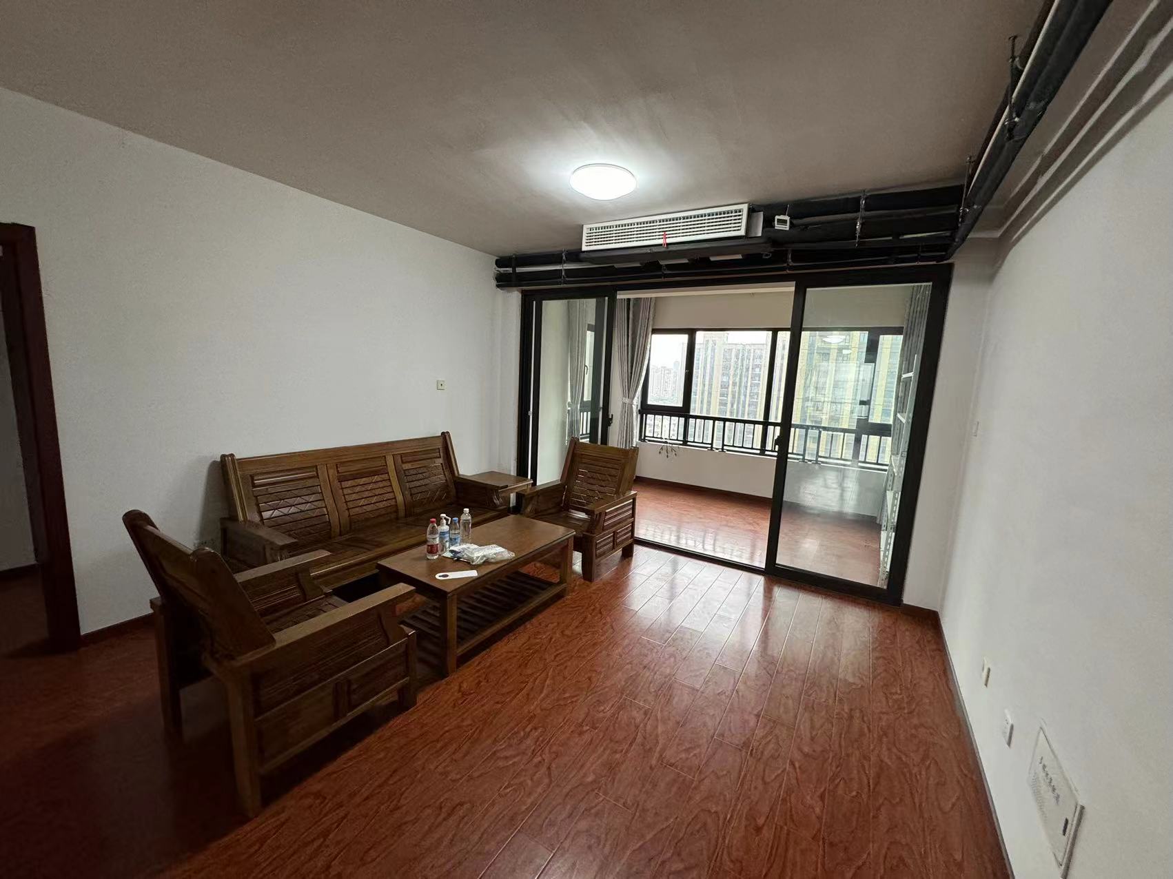 苏建名都城 3室2厅2卫 143m²