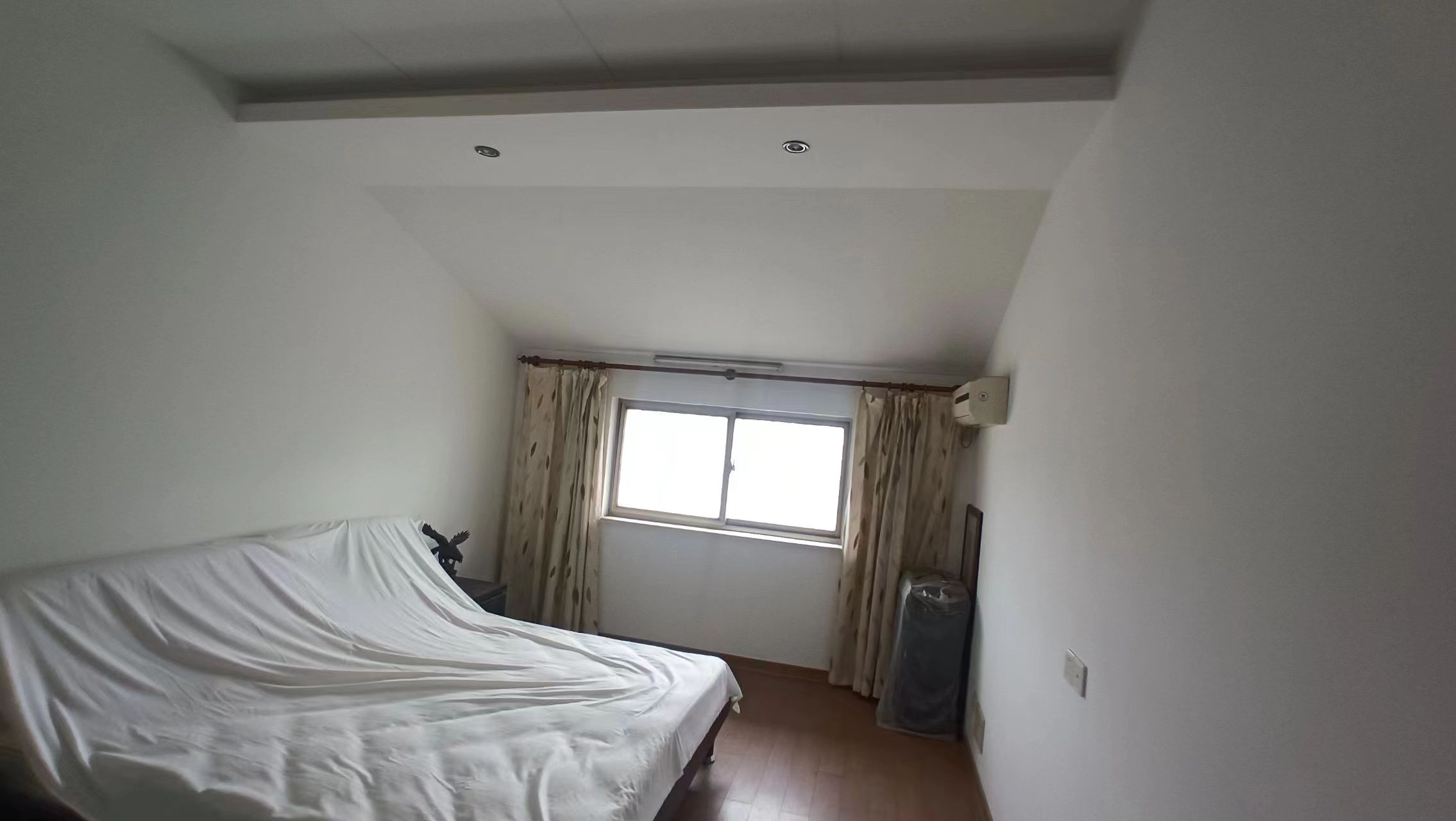 怡安花苑南区 3室2厅2卫 150m&sup2;