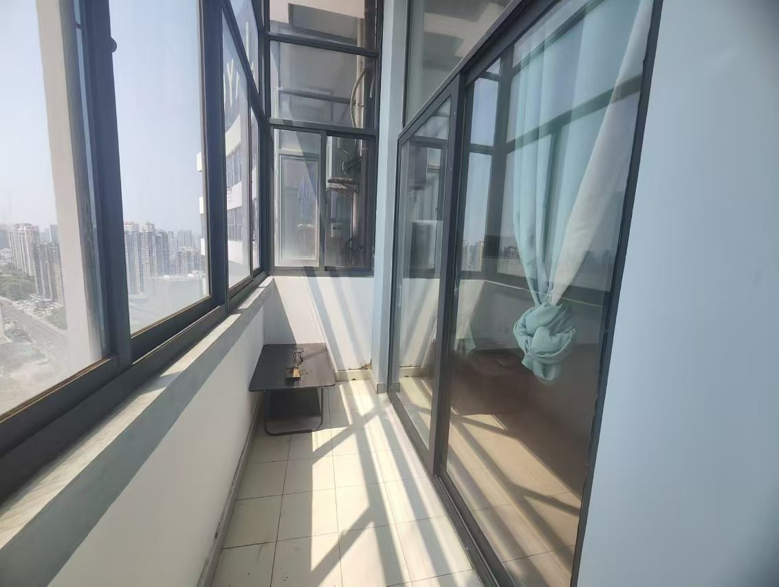 金海岸国际广场 1室1厅1卫 45m&sup2;