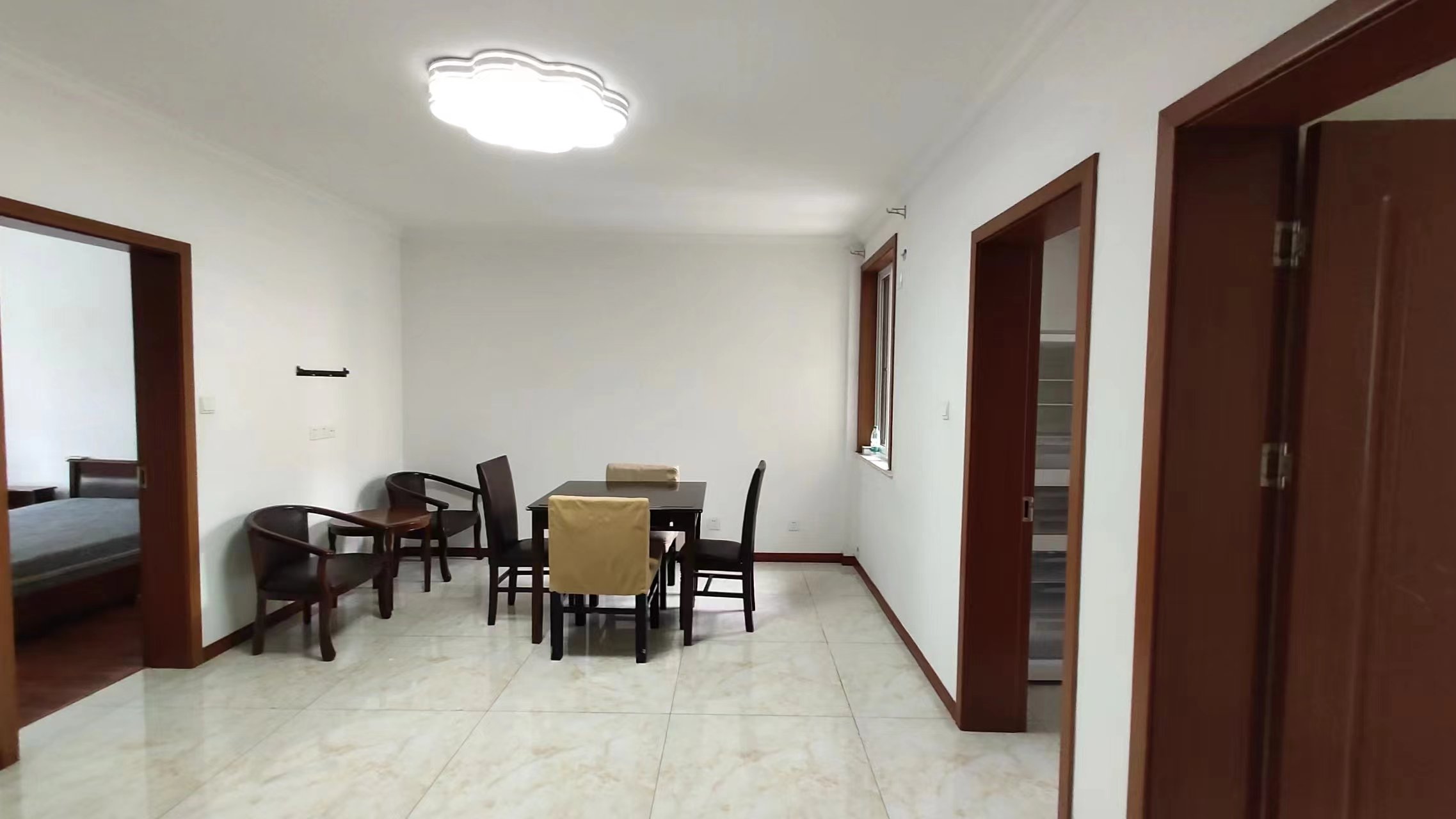 三里墩花苑四期 2室1厅1卫 79m²