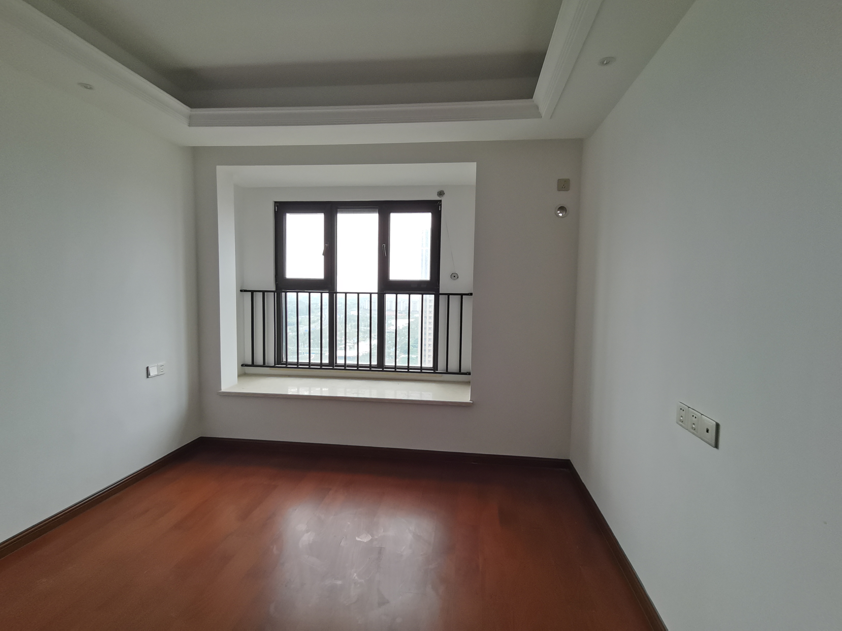富力院士廷 3室2厅2卫 109m&sup2;