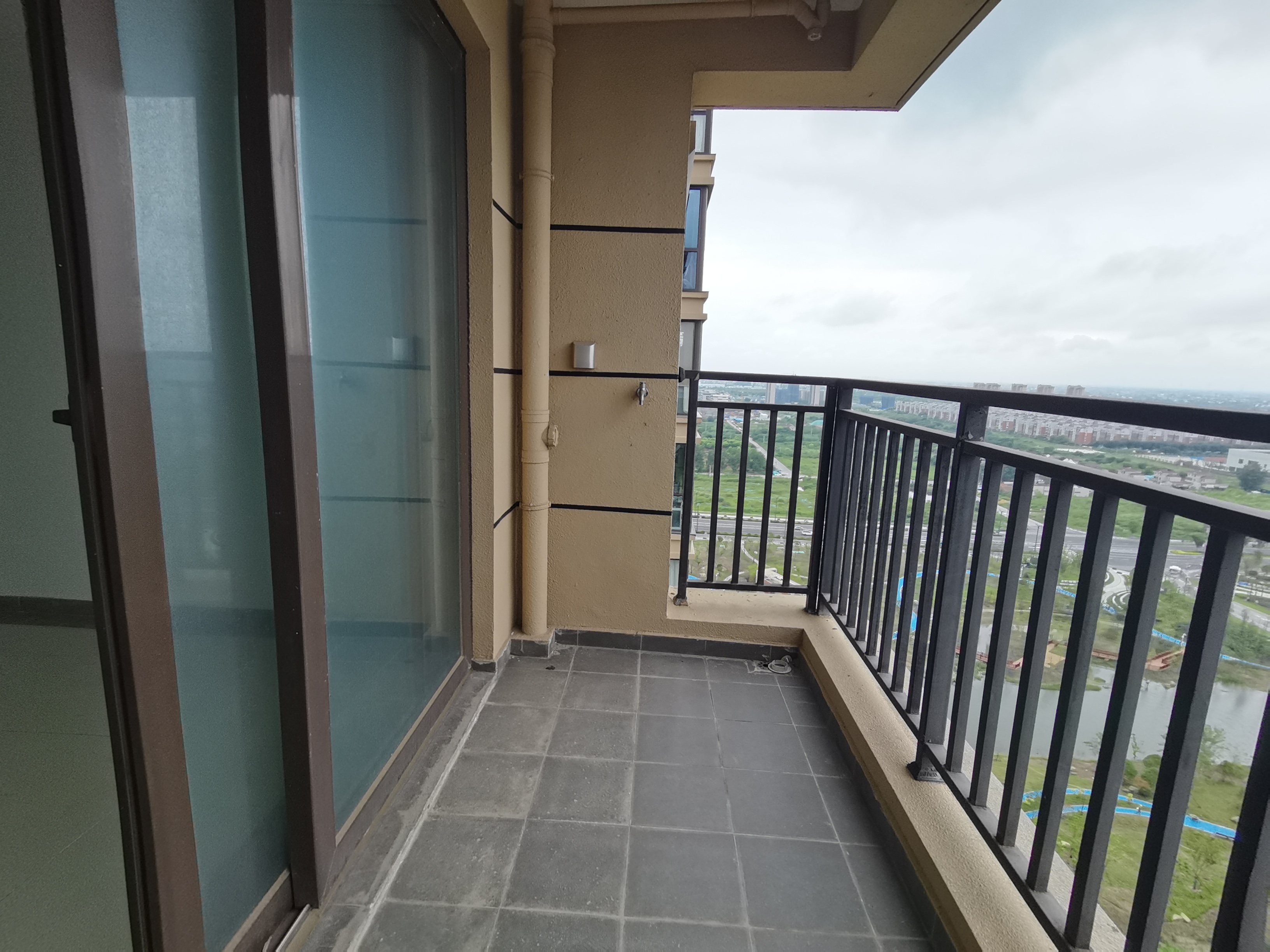 富力院士廷 3室2厅2卫 109m&sup2;