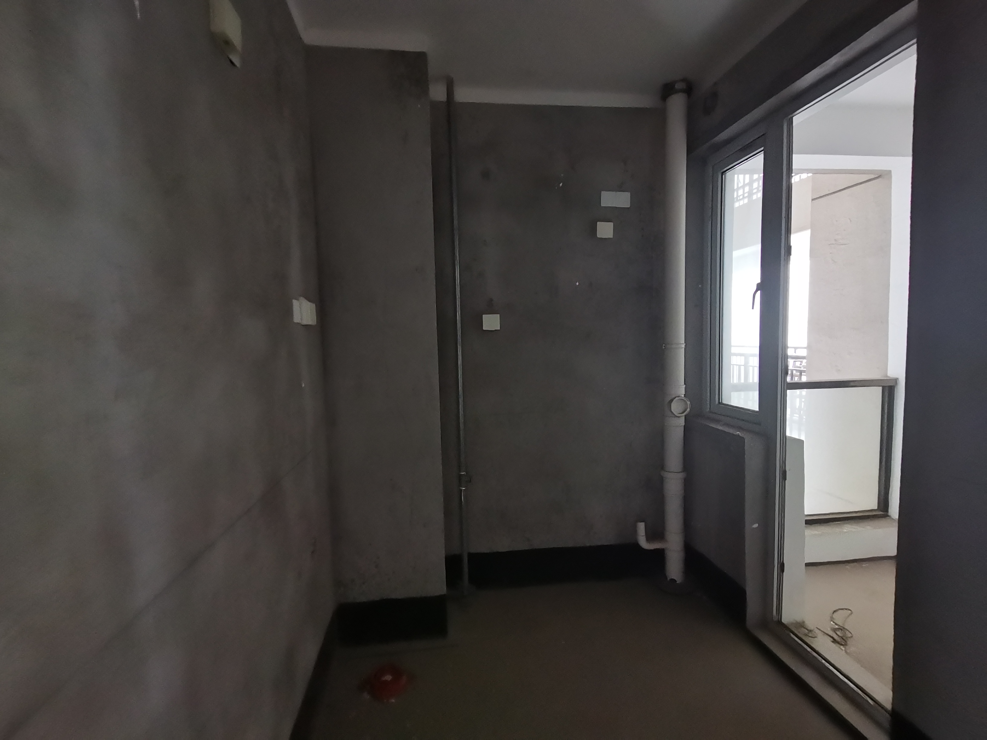 湖滨华庭 3室2厅1卫 98m&sup2;