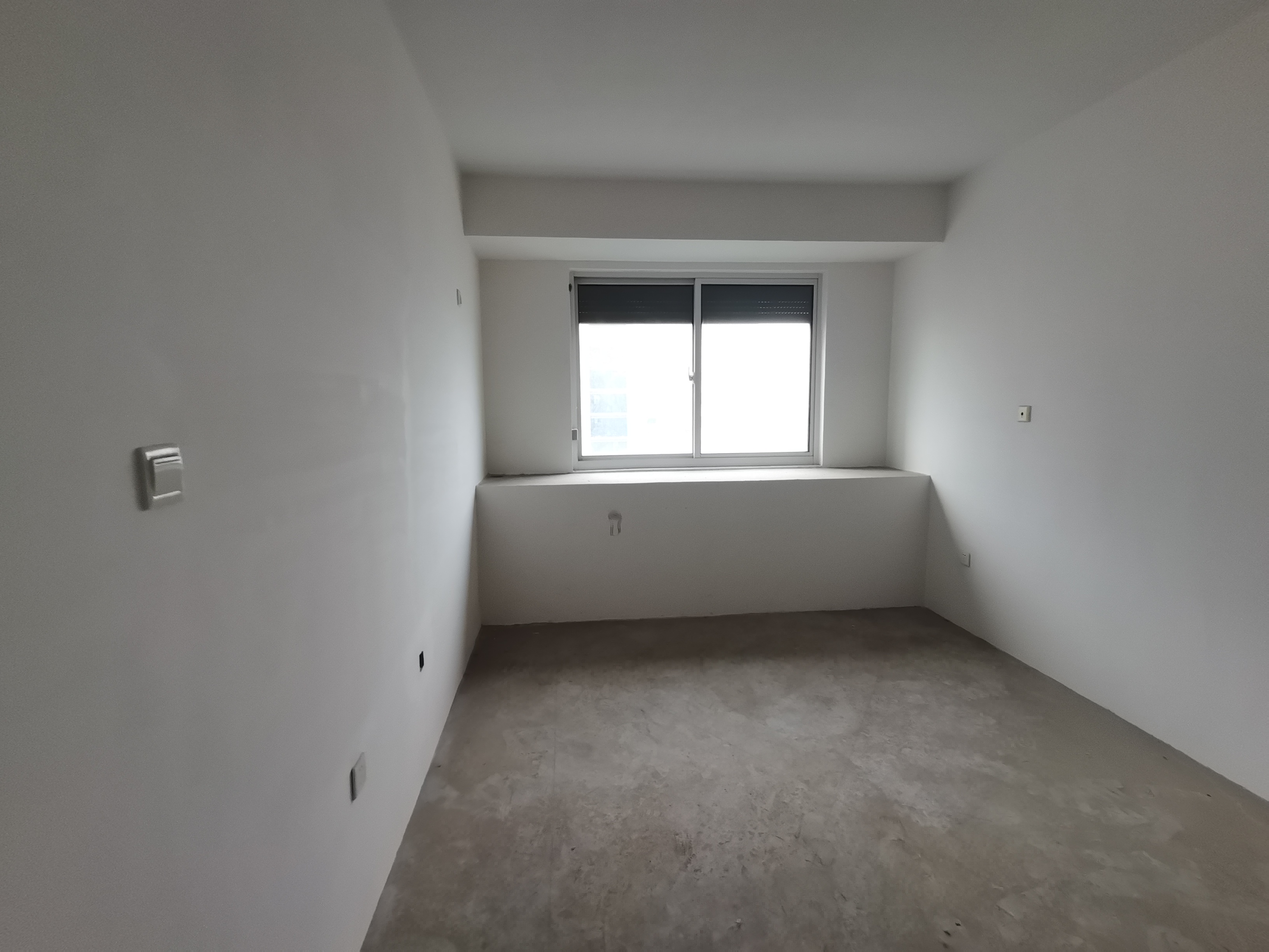 湖滨华庭 3室2厅1卫 98m&sup2;