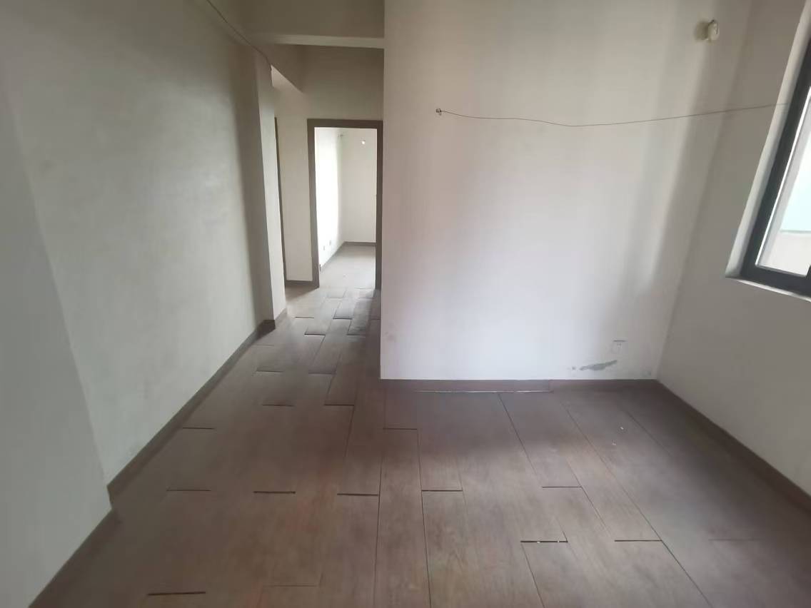 中港翡翠城 3室2厅1卫 108.00m²