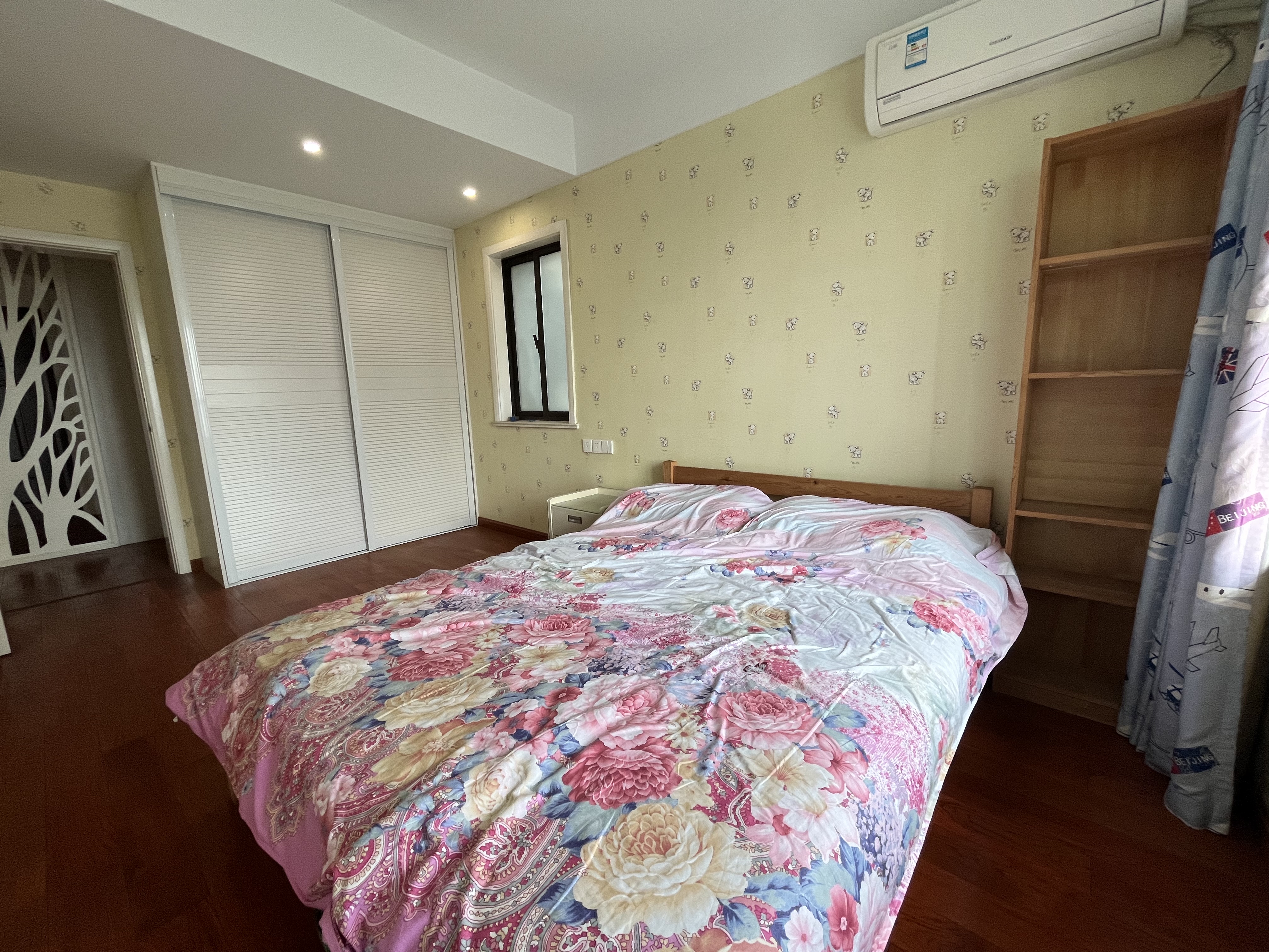 华强城一期 3室2厅2卫 122.5m&sup2;