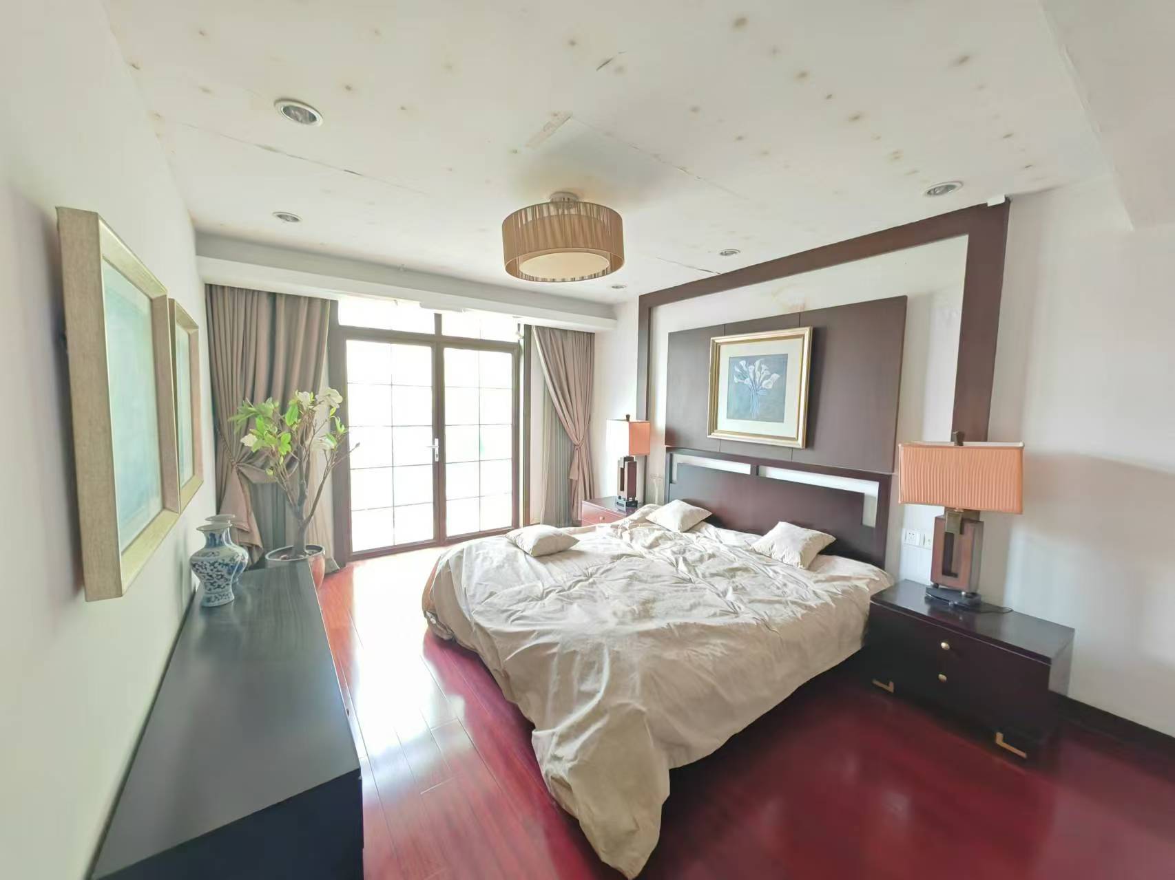 优山美地花园南区 5室2厅3卫 438m²