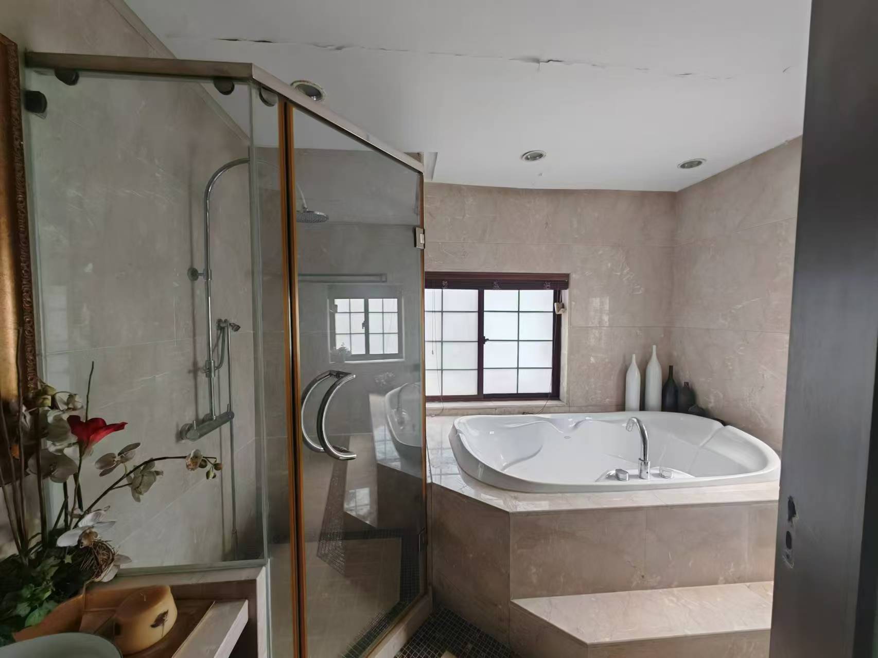 优山美地花园南区 5室2厅3卫 438m²