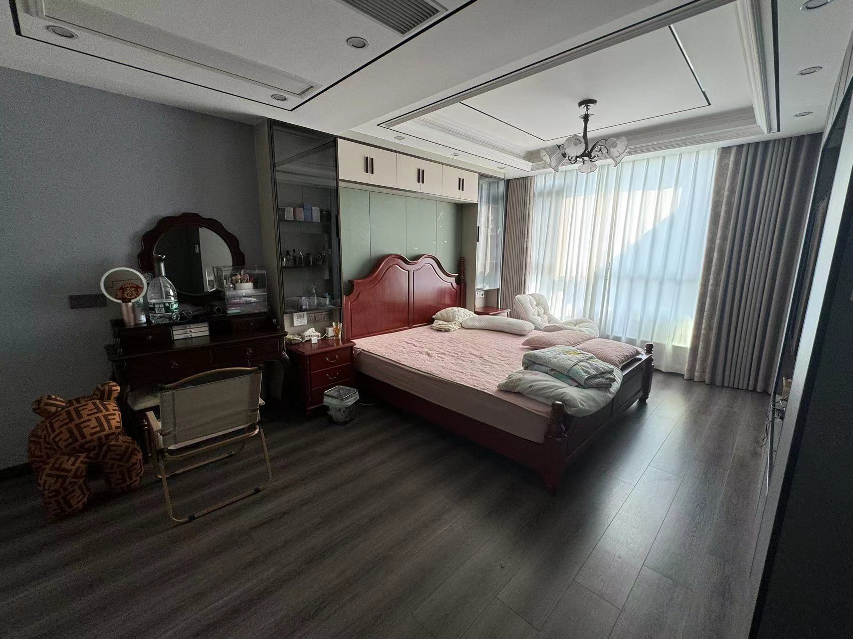 紫琅上郡 5室2厅3卫 235.21m&sup2;