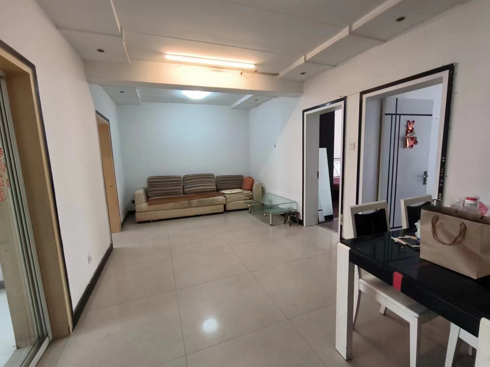 姚港路22号 3室1厅1卫 82m&sup2;