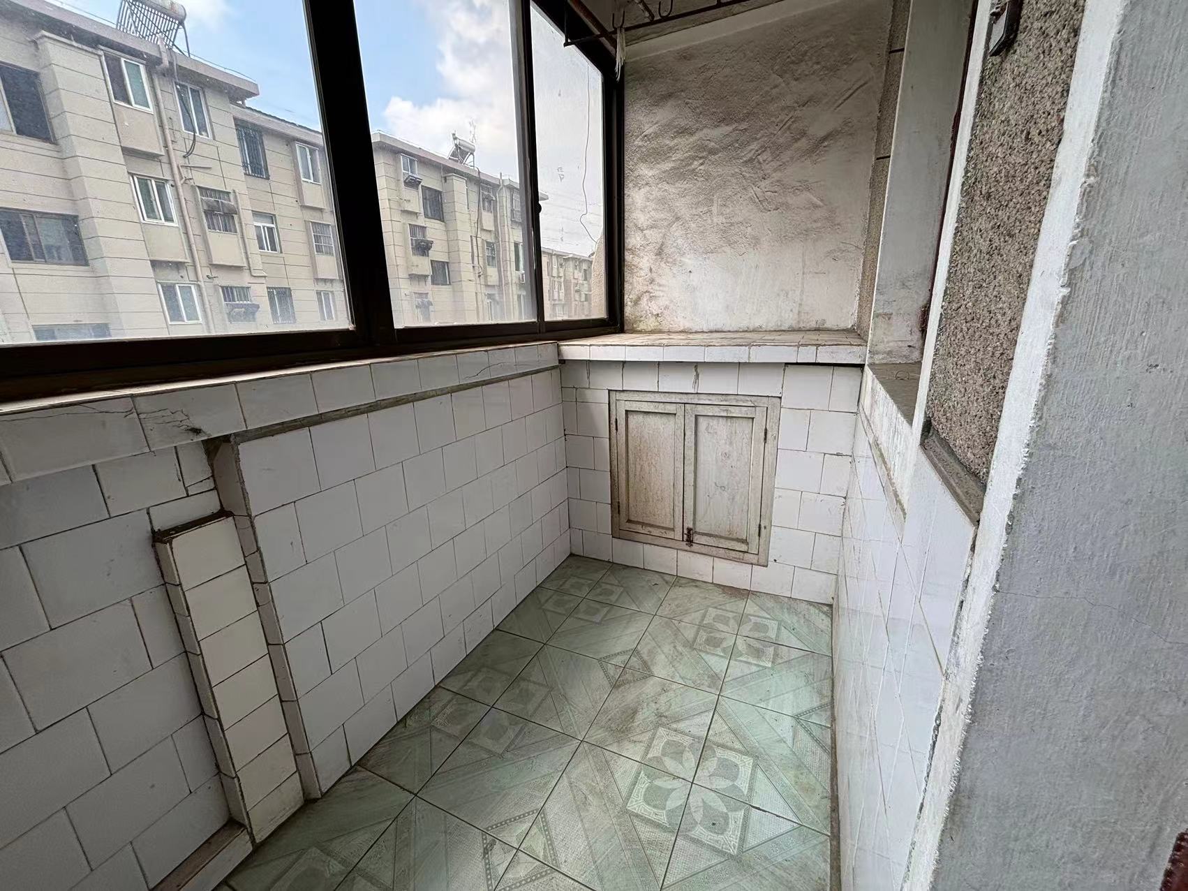 虹桥南村 3室1厅1卫 70.32m&sup2;