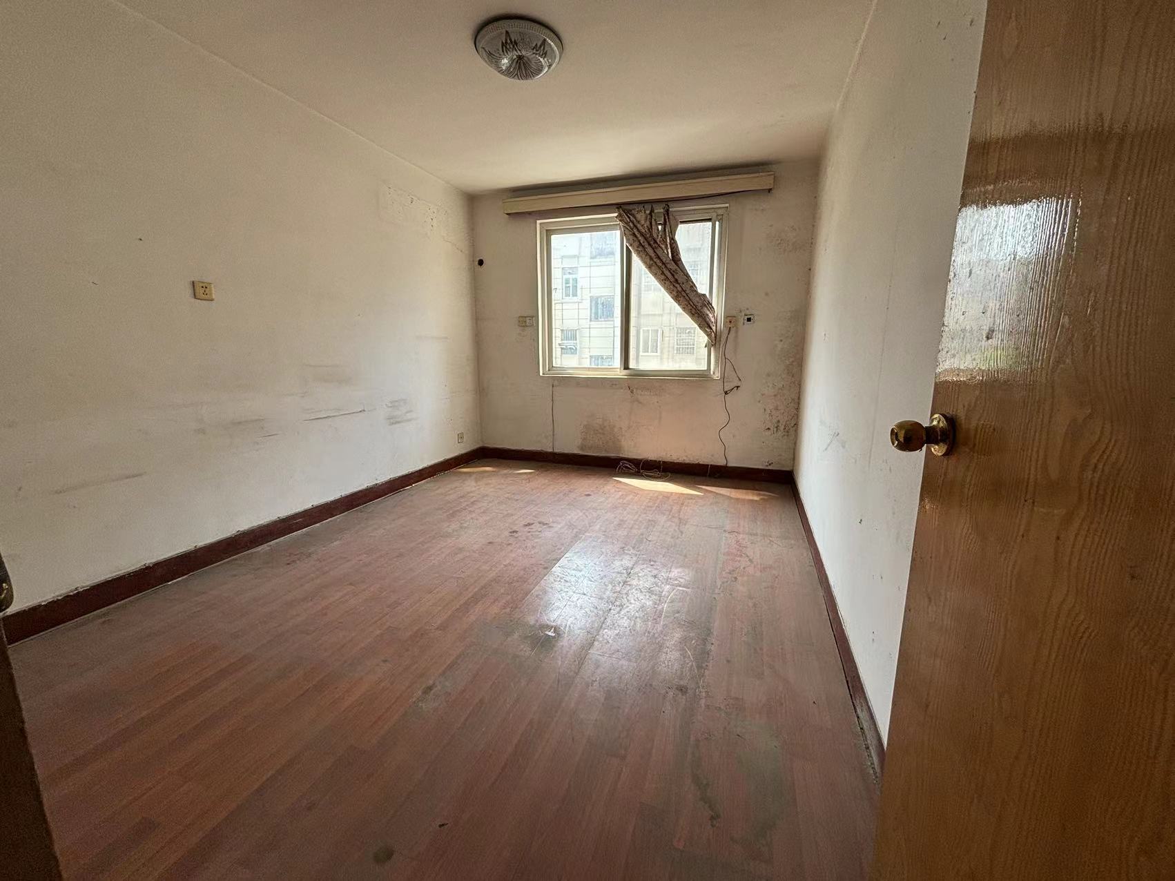 虹桥南村 3室1厅1卫 70.32m&sup2;