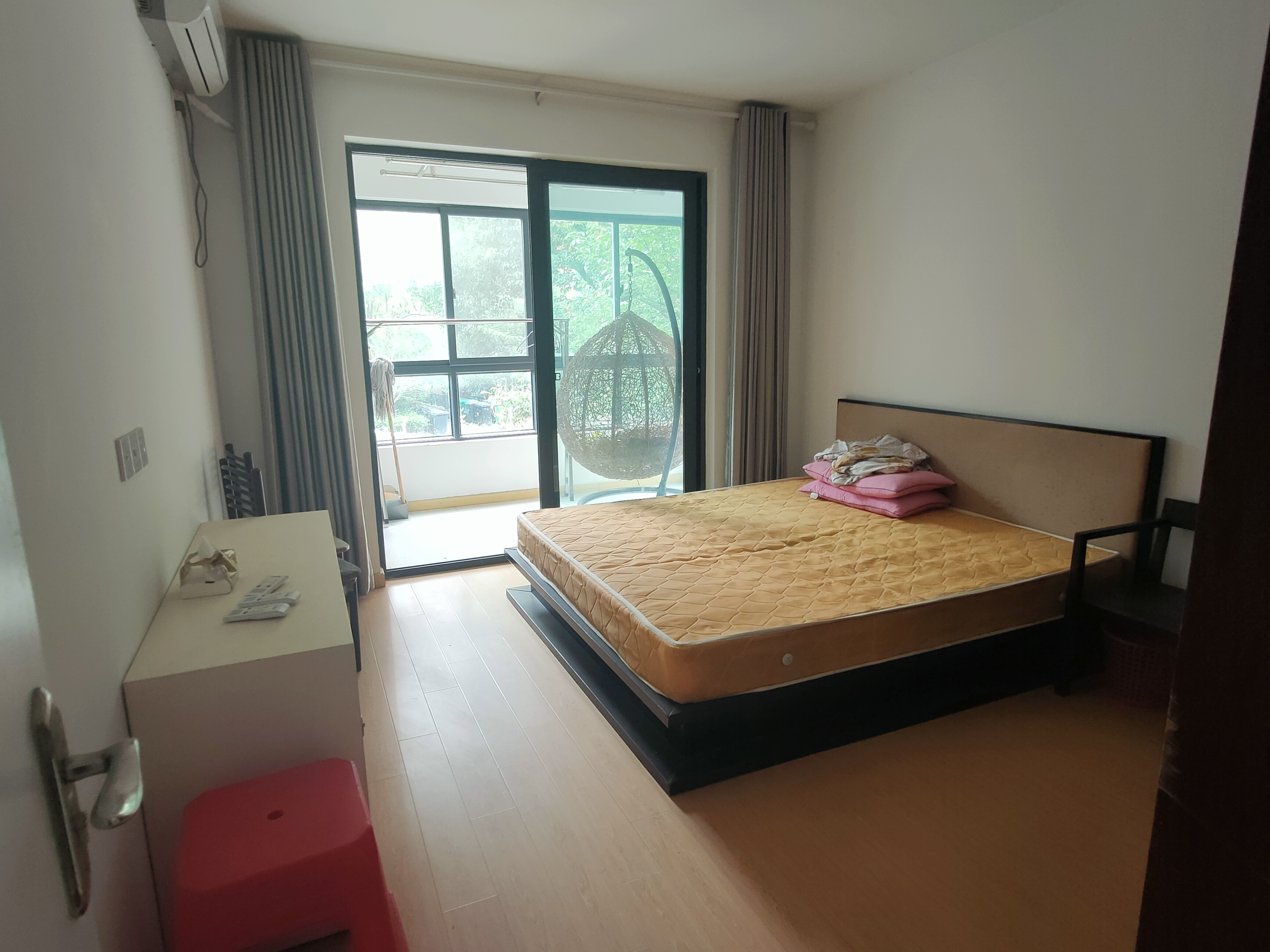 炜赋花苑 2室2厅1卫 91m&sup2;
