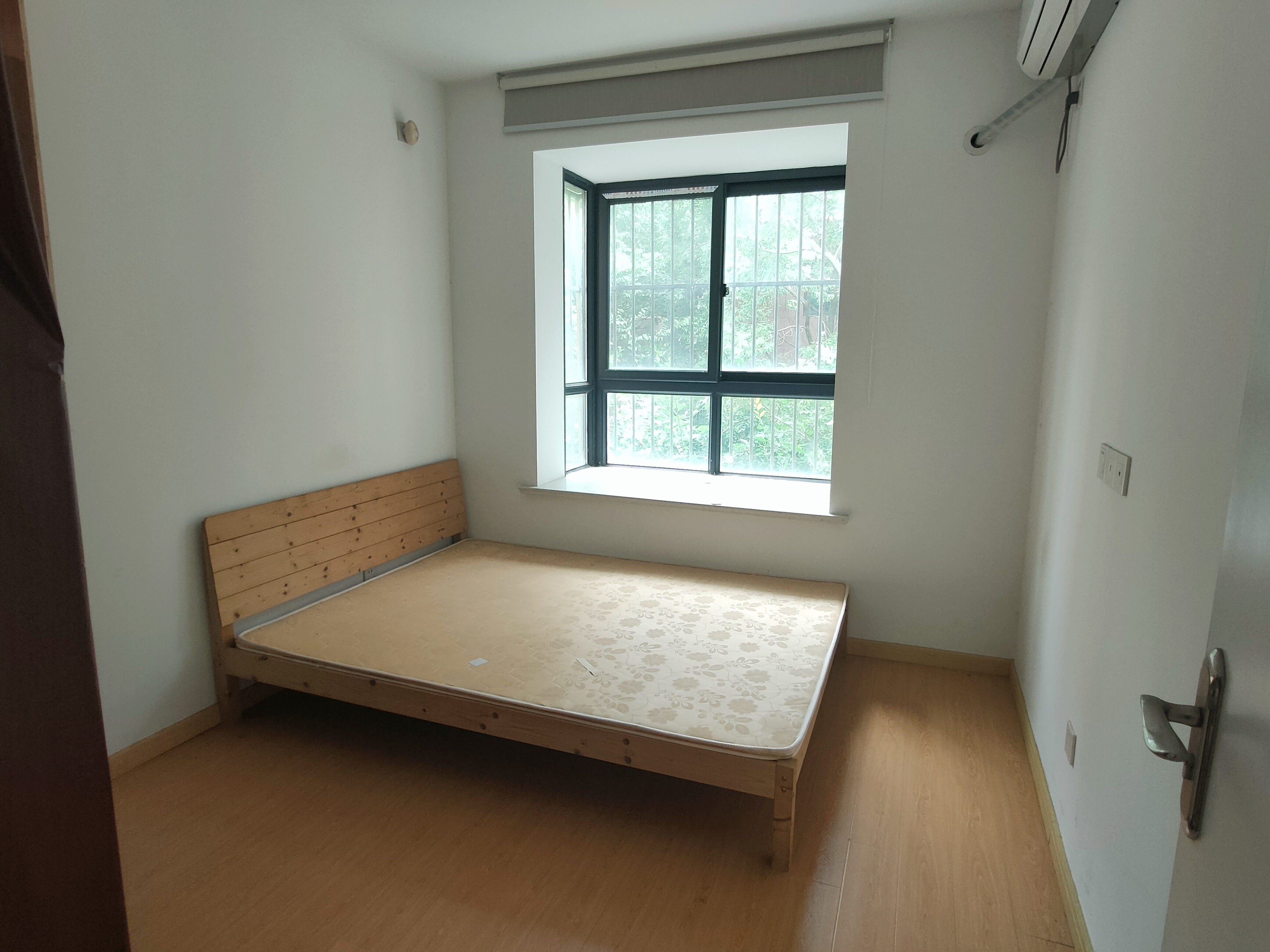 炜赋花苑 2室2厅1卫 91m&sup2;