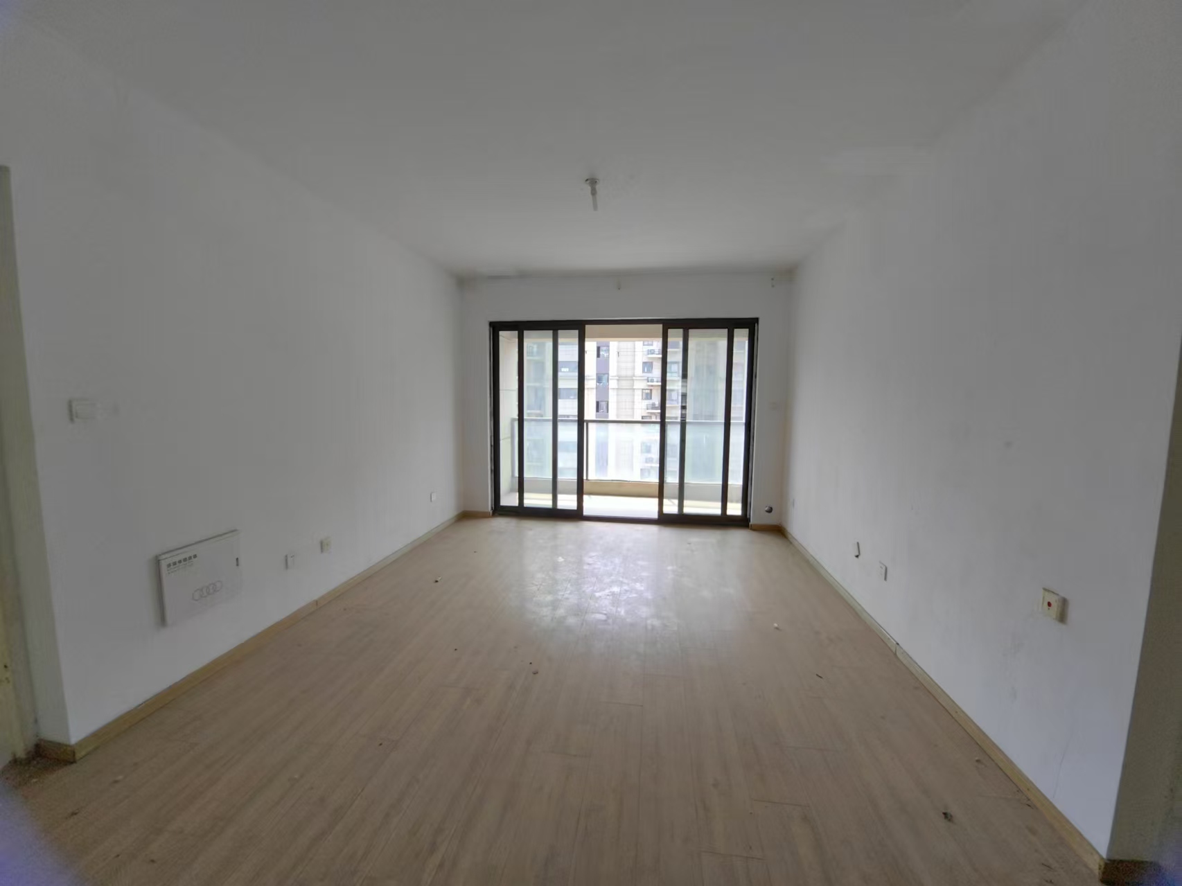 皇家花园北区 3室2厅2卫 118m²
