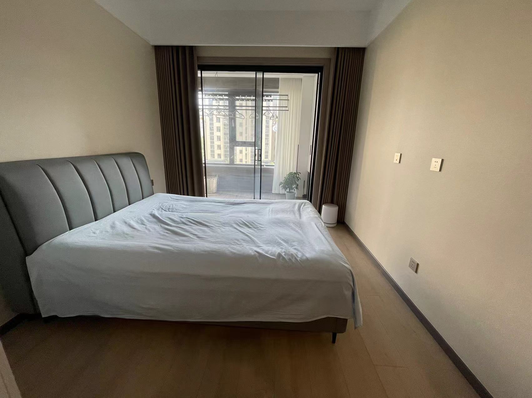 珑府 5室2厅2卫 175m&sup2;