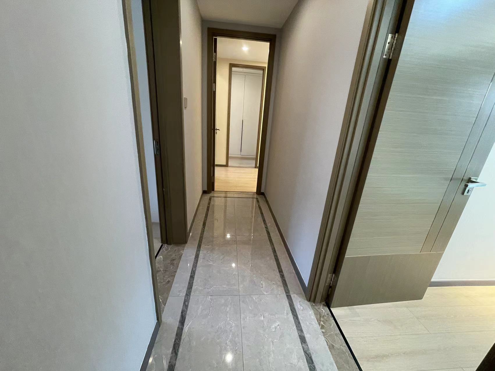 珑府 5室2厅2卫 175m²