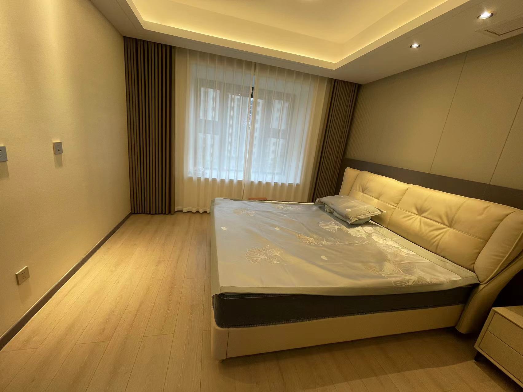 珑府 5室2厅2卫 175m&sup2;