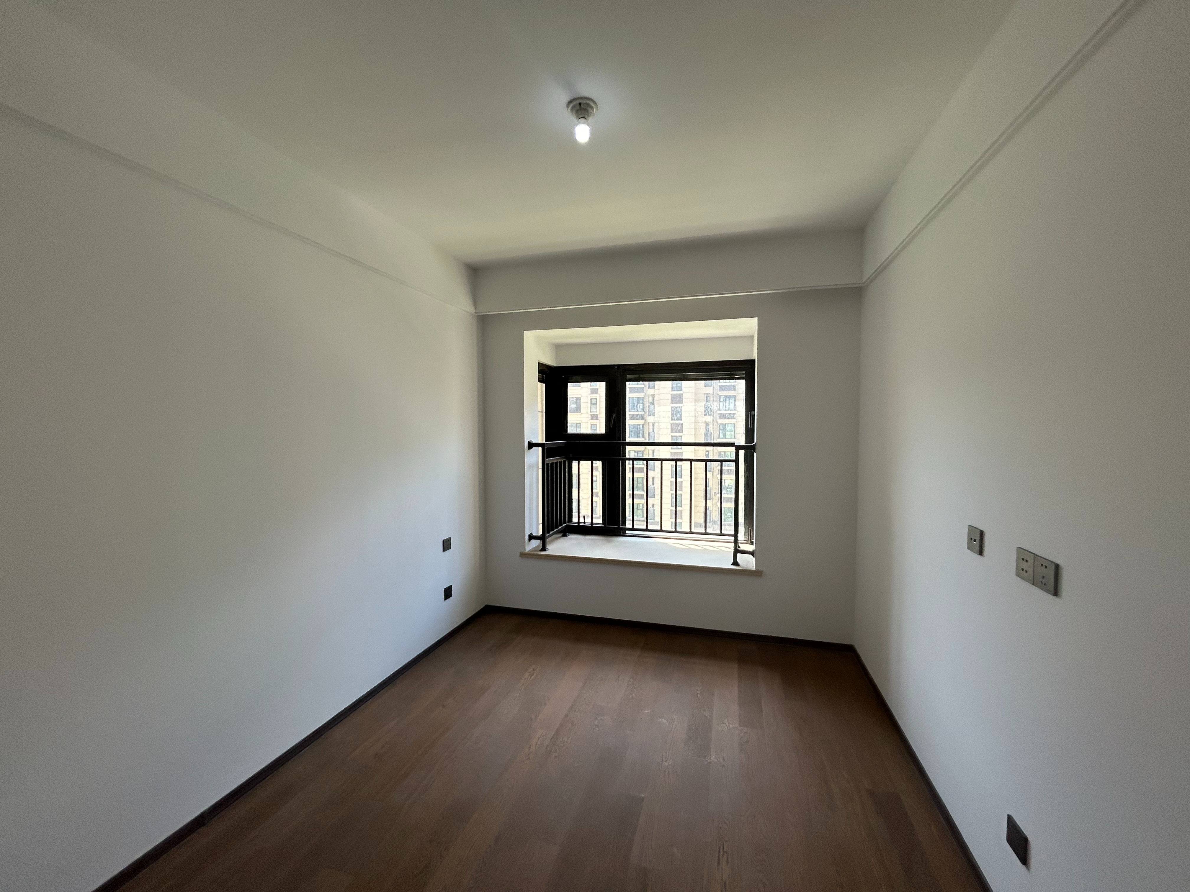 春风南岸西园 4室2厅2卫 136m&sup2;