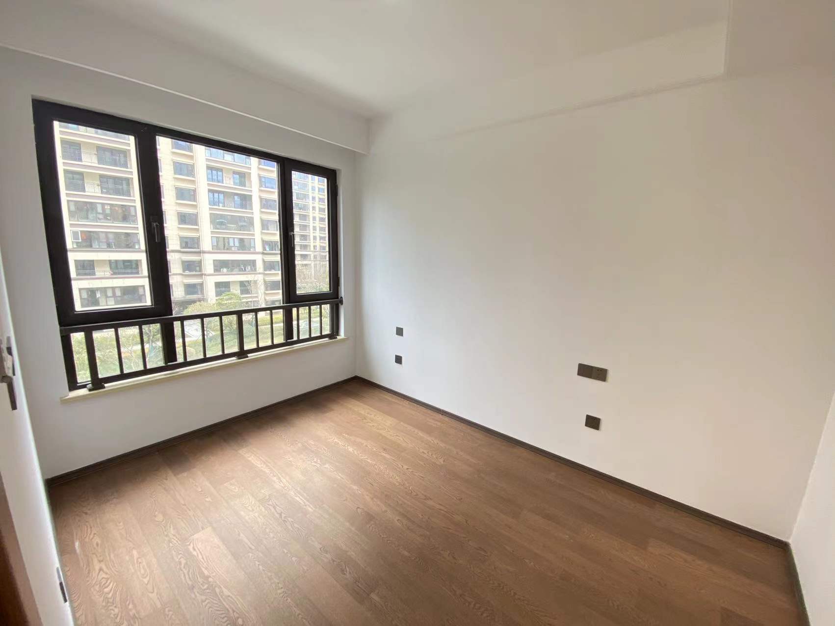 春风南岸西园 4室2厅2卫 122m&sup2;