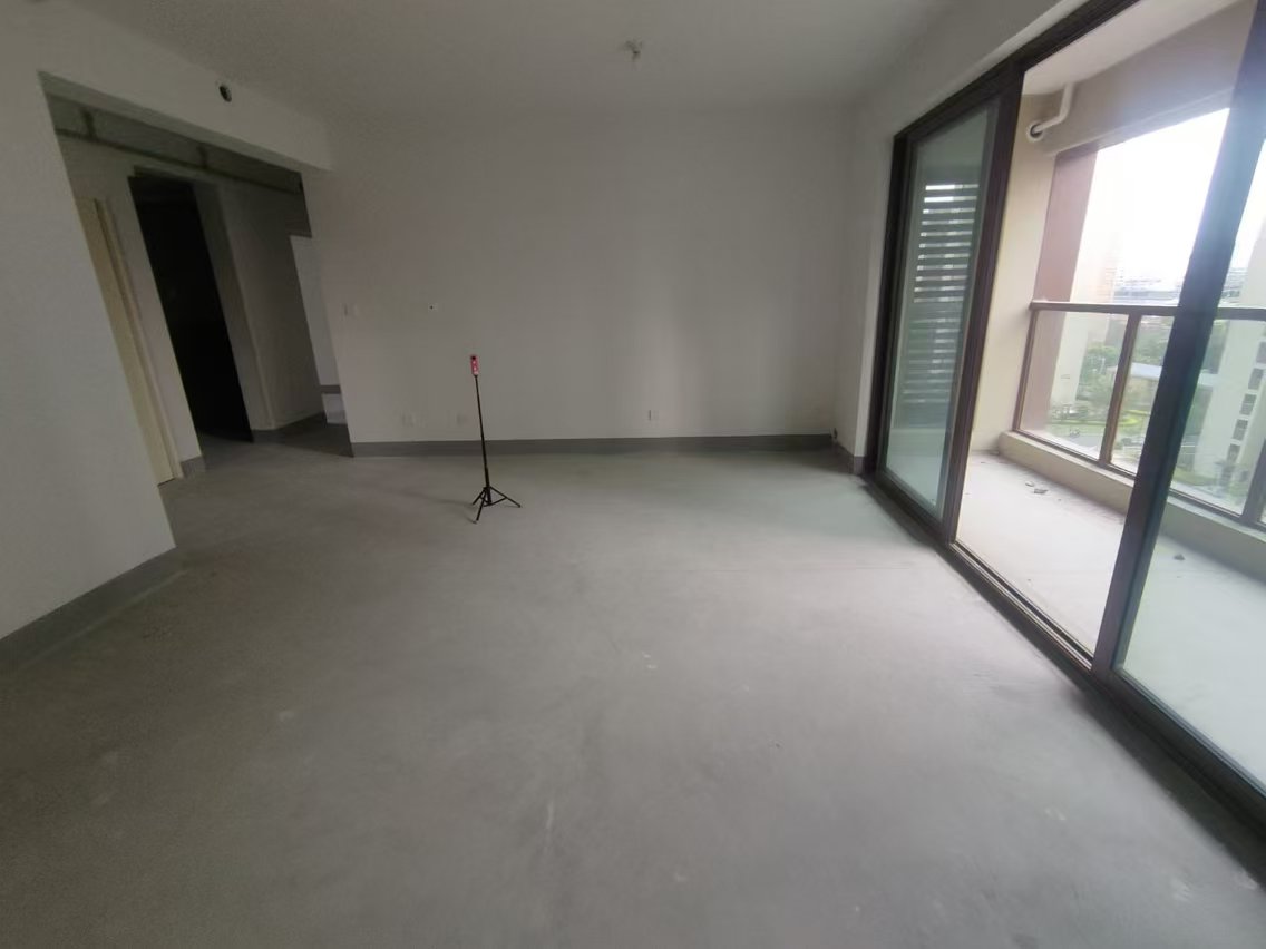 阳光悦城 4室2厅1卫 137m²