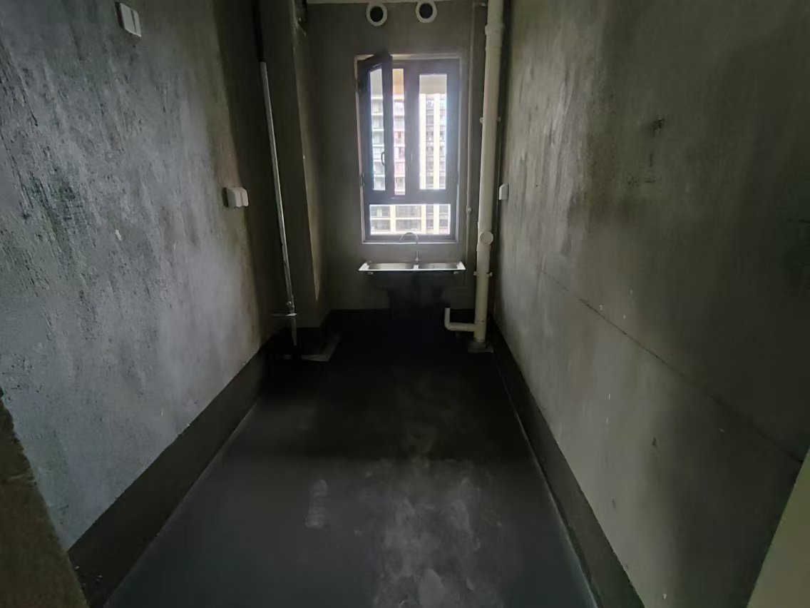 阳光悦城 4室2厅1卫 137m&sup2;