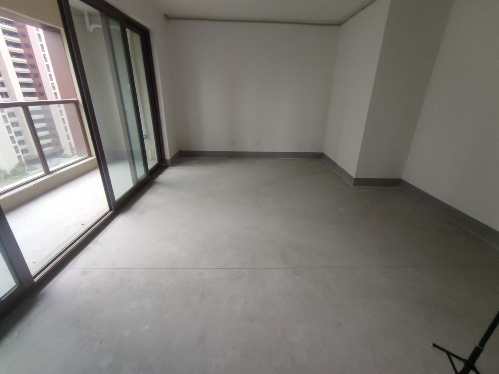 阳光悦城 4室2厅1卫 137m&sup2;