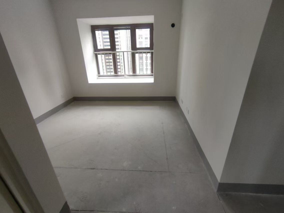 阳光悦城 4室2厅1卫 137m&sup2;