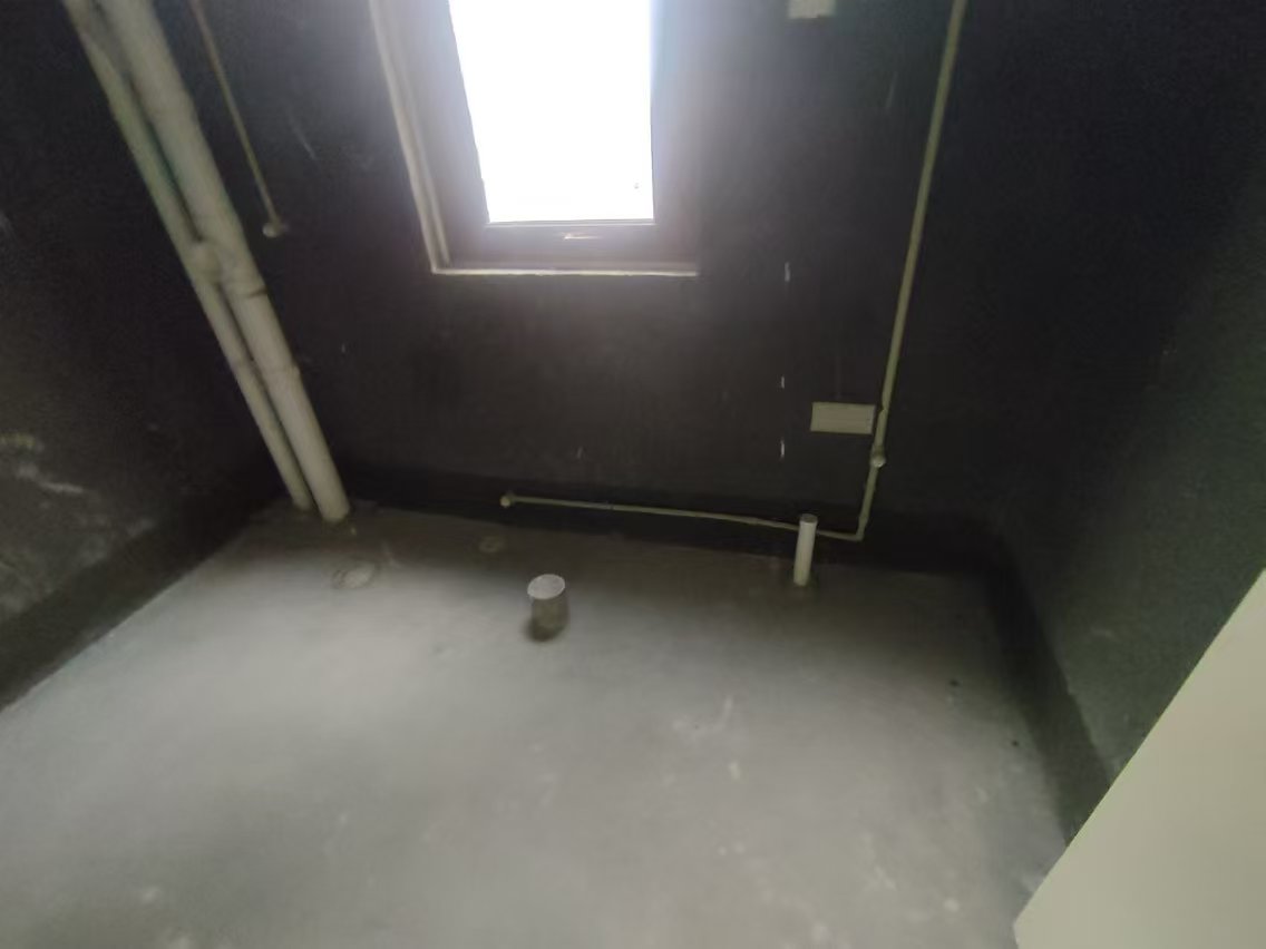 阳光悦城 4室2厅1卫 137m&sup2;