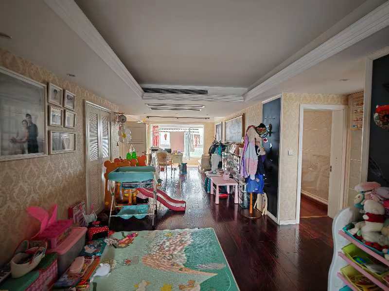 全景大厦 3室2厅1卫 150.00m²