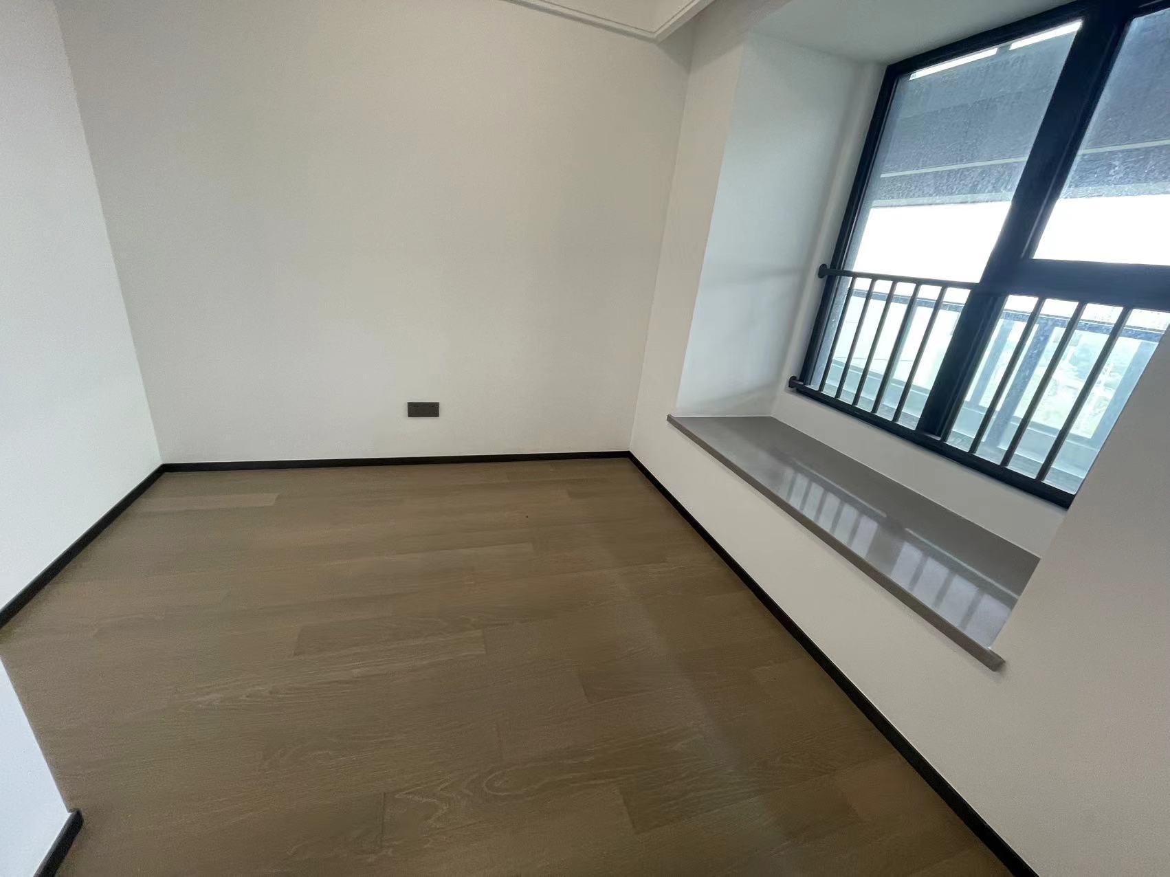 滨江道静园 3室2厅1卫 99m&sup2;