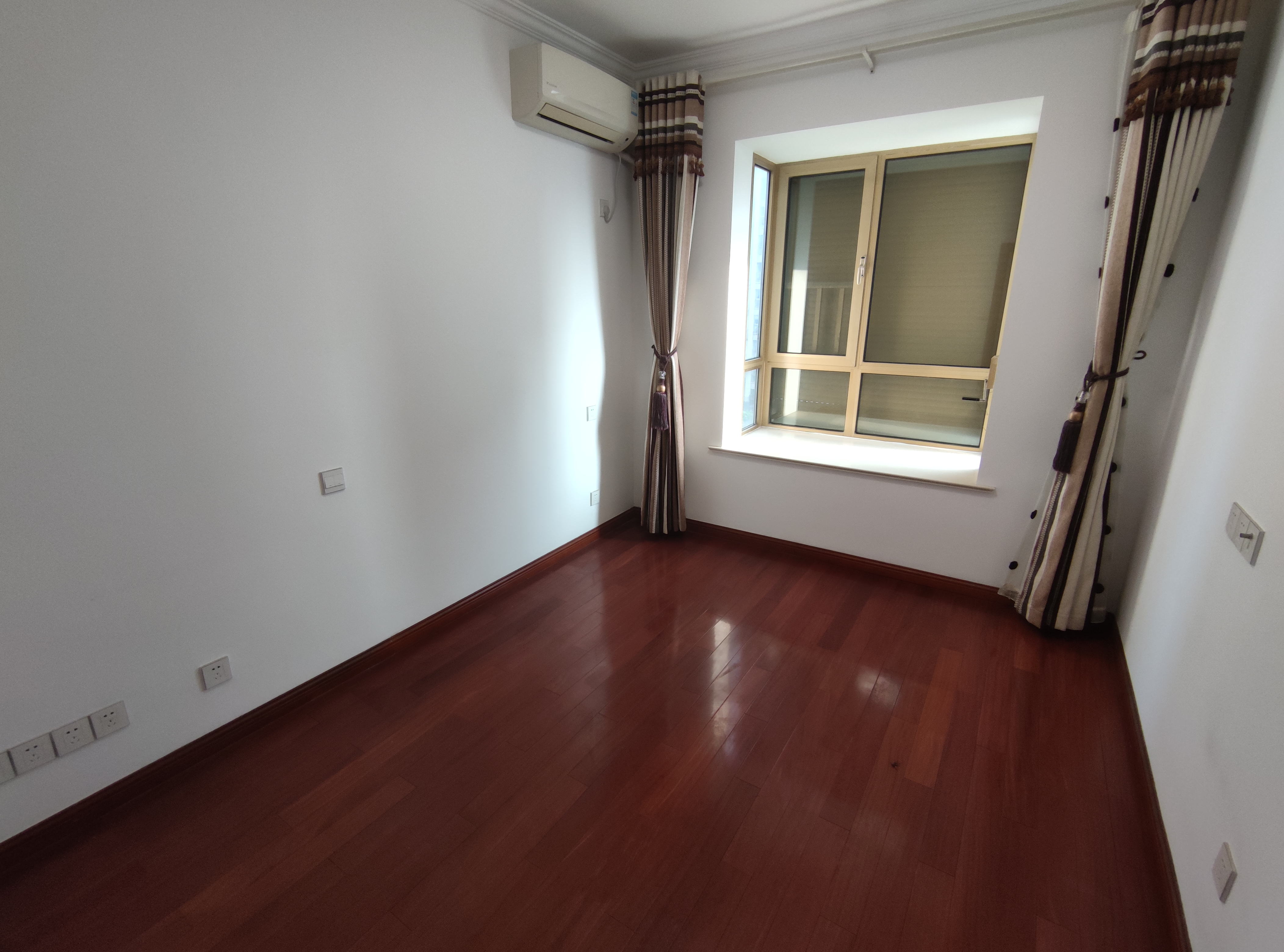 尚海湾 2室2厅1卫 89.68m&sup2;