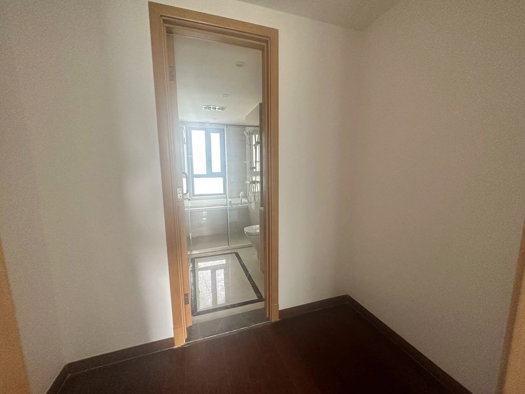 富力院士廷 4室1厅2卫 143.00m&sup2;