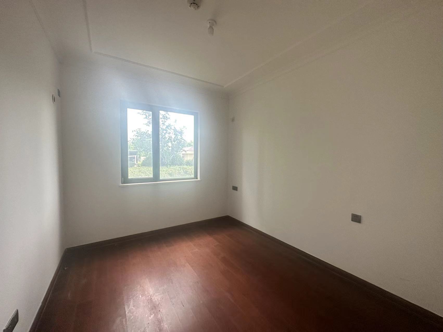 富力院士廷 4室1厅2卫 143.00m&sup2;